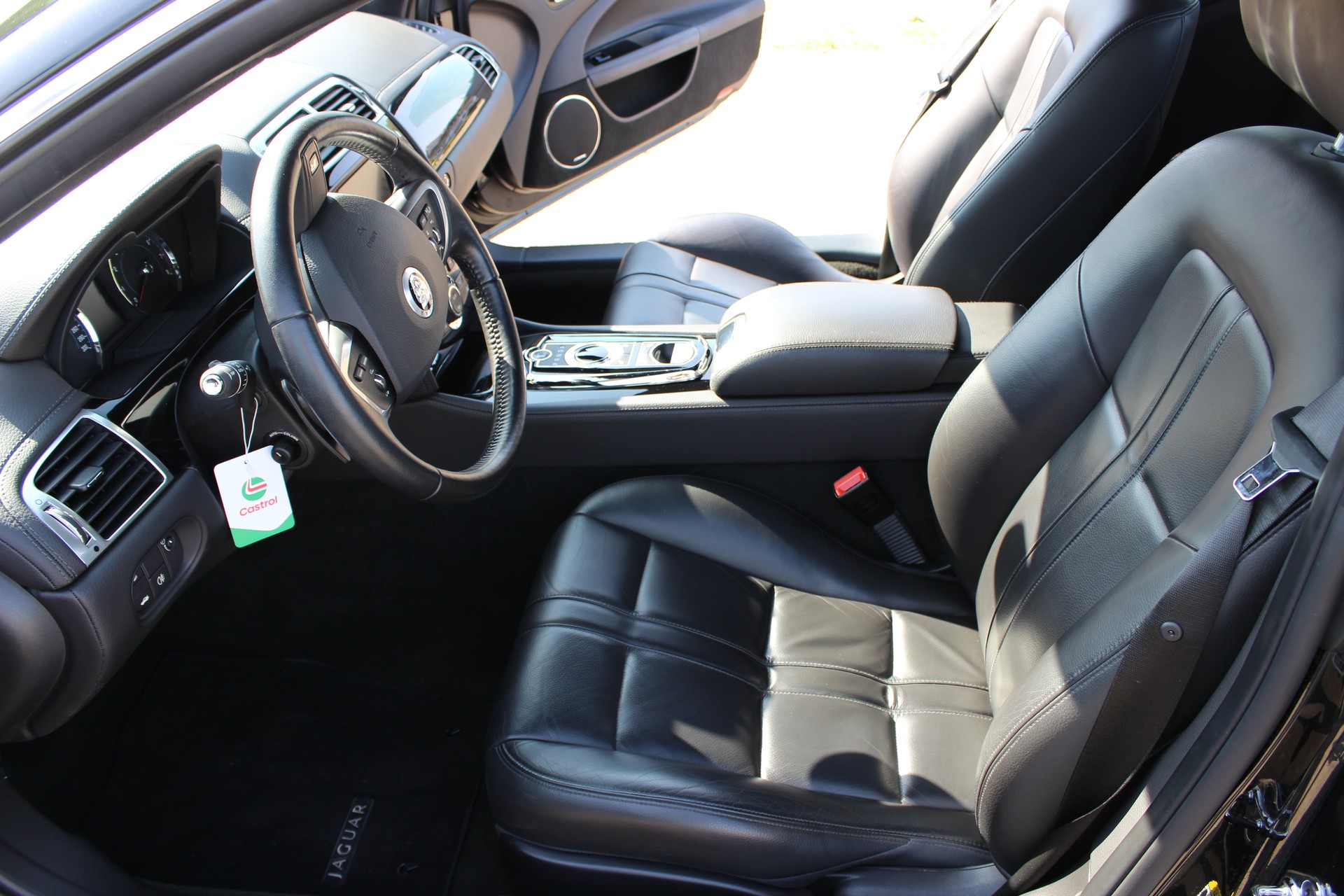 JAGUAR 5.0 V8 Supercharged-image-8