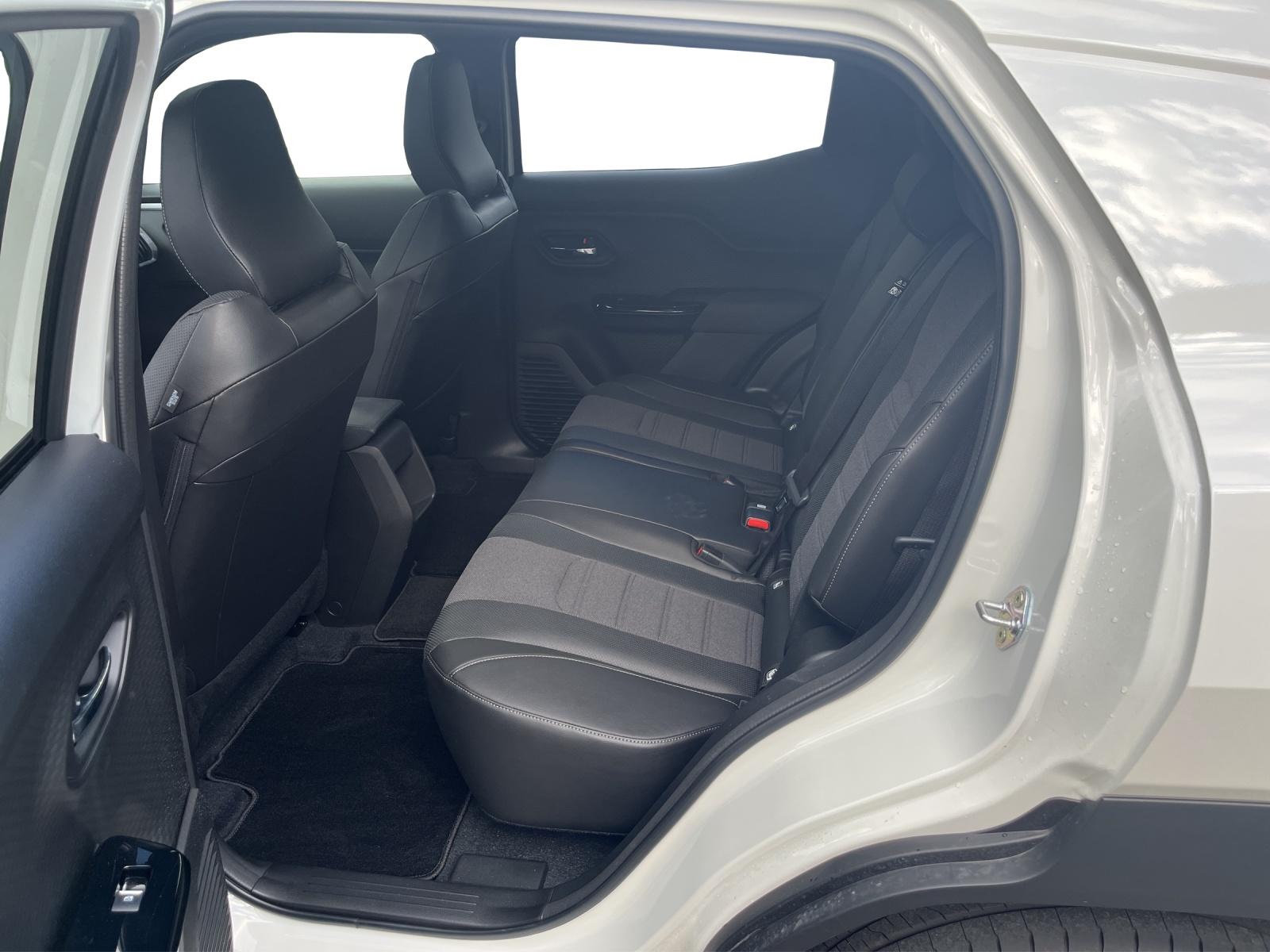 TOYOTA Urban Cruiser Premium AWD-image-10