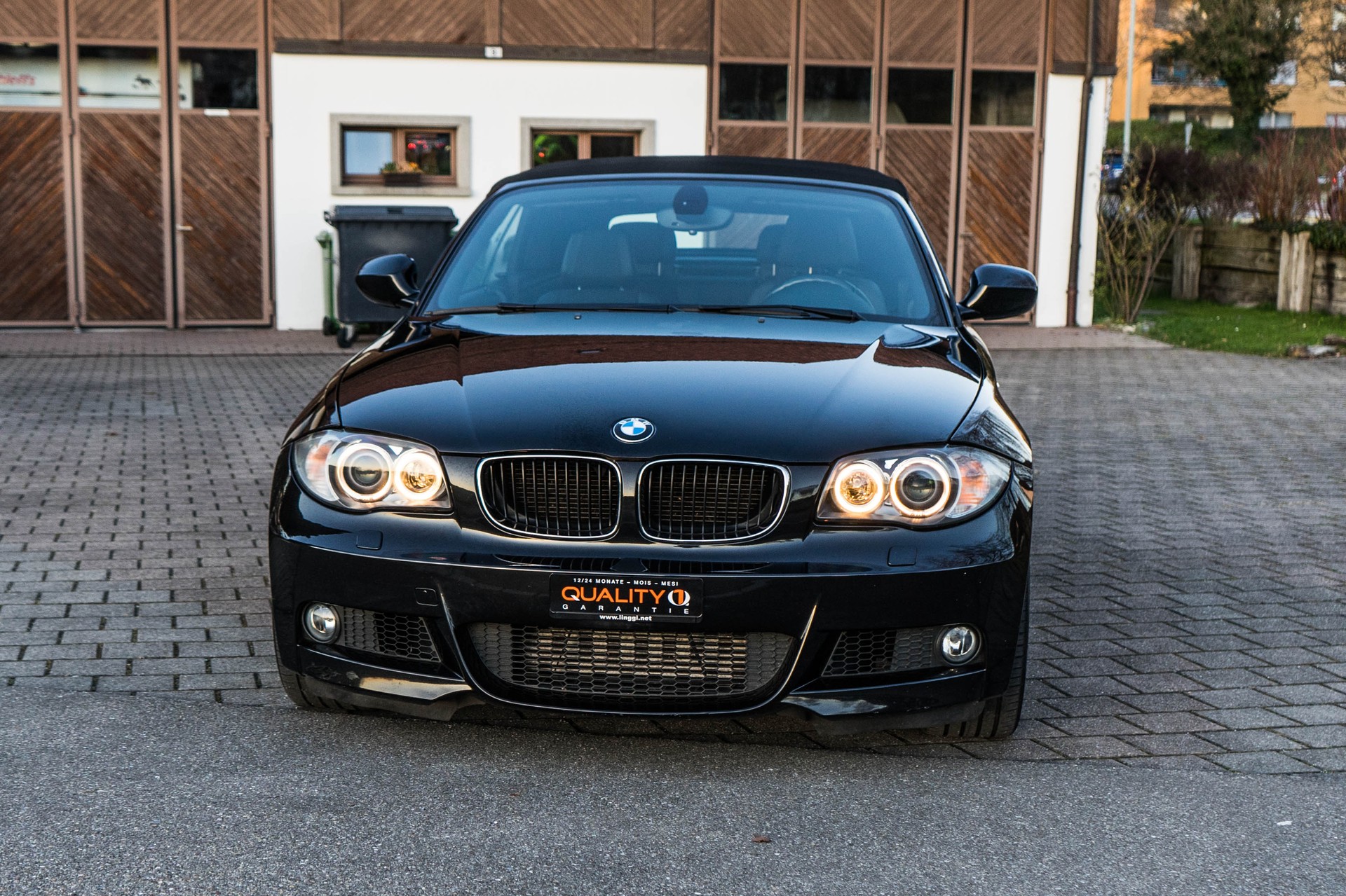 BMW 120d Cabrio M-PACK 6 Gang 177PS-showroom-element-1