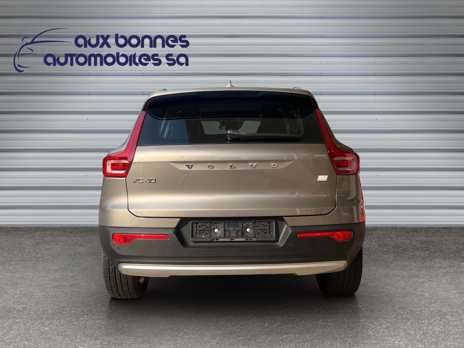 VOLVO XC40 T5 TwE Inscription DCT-image-6