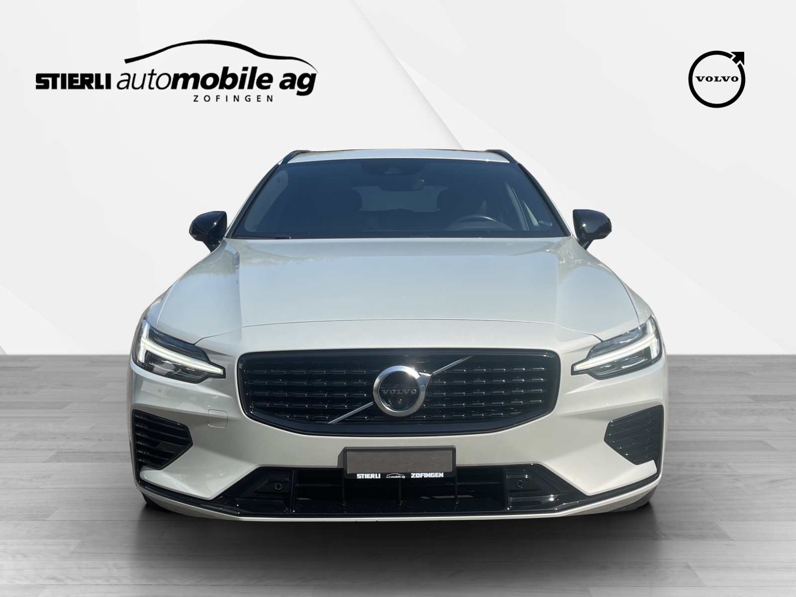 VOLVO V60 2.0 T6 TE R-Design eAWD-showroom-element-1