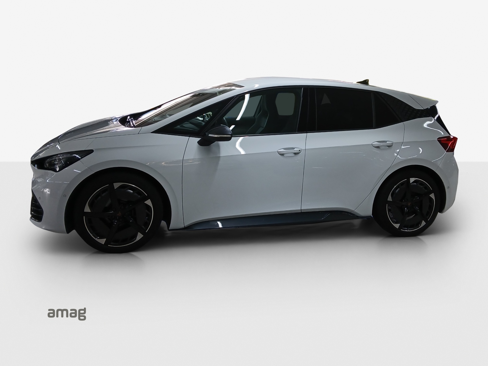 CUPRA Born 58 kWh-showroom-element-1