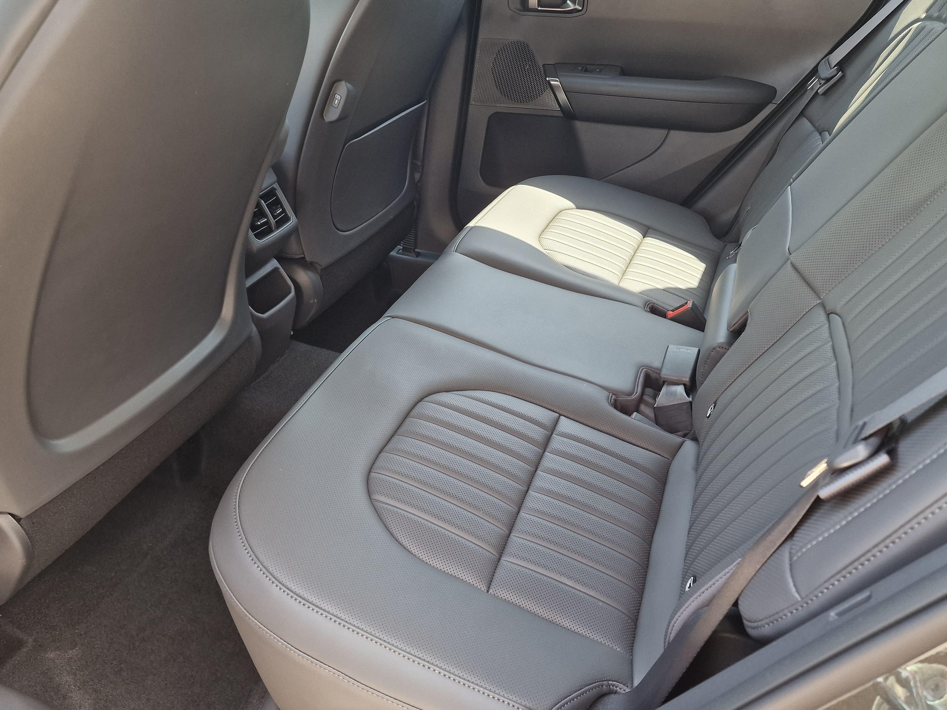 KIA Seltos 1.6 T-GDi X-Line-image-5