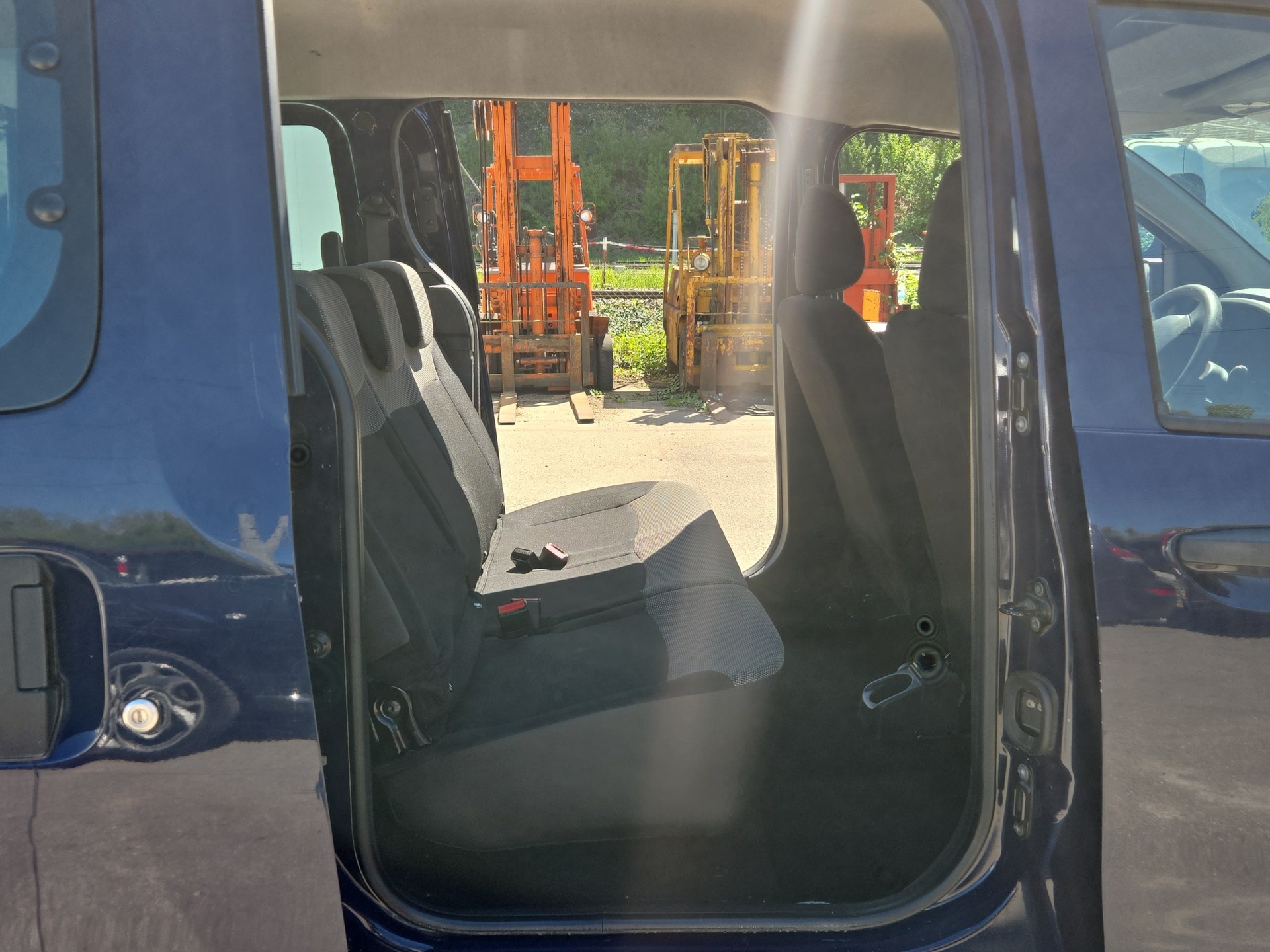 DACIA Dokker 1.2 T Stepway-showroom-element-2