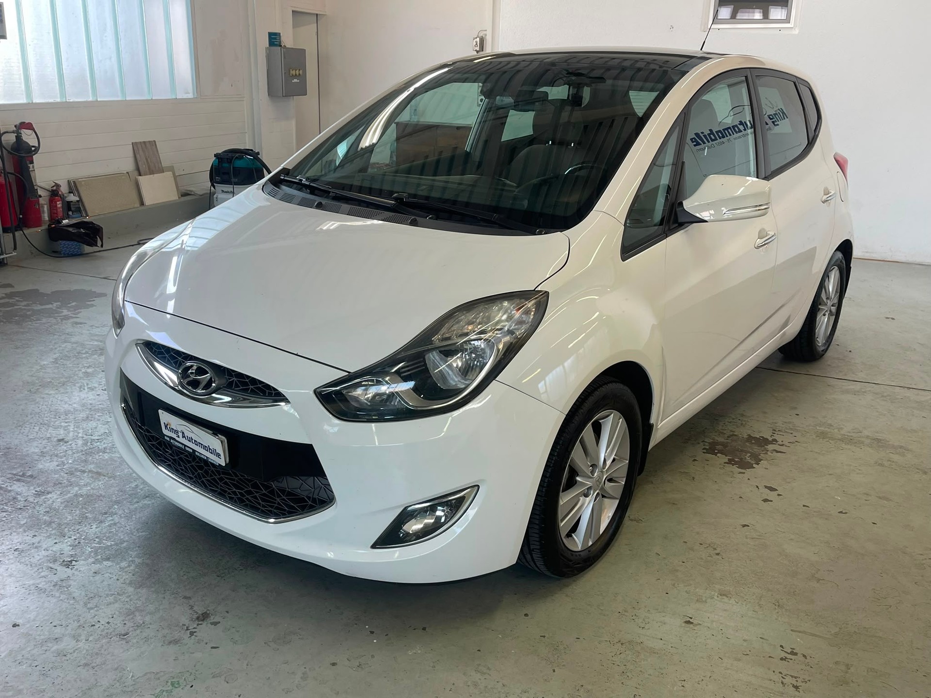 HYUNDAI iX20 1.6 Style Automatic-showroom-element-1