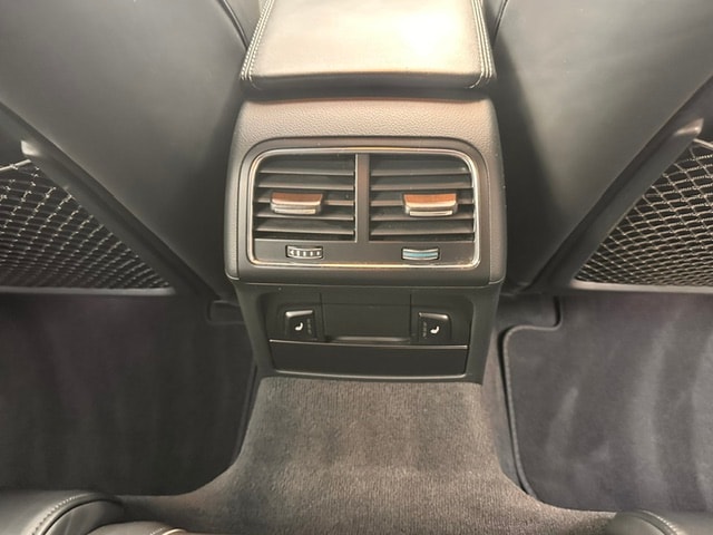 AUDI 4.2 V8 FSI quattro S-Tronic-image-8