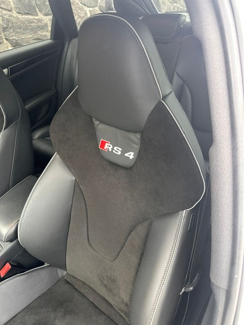 AUDI 4.2 V8 FSI quattro S-Tronic-image-6