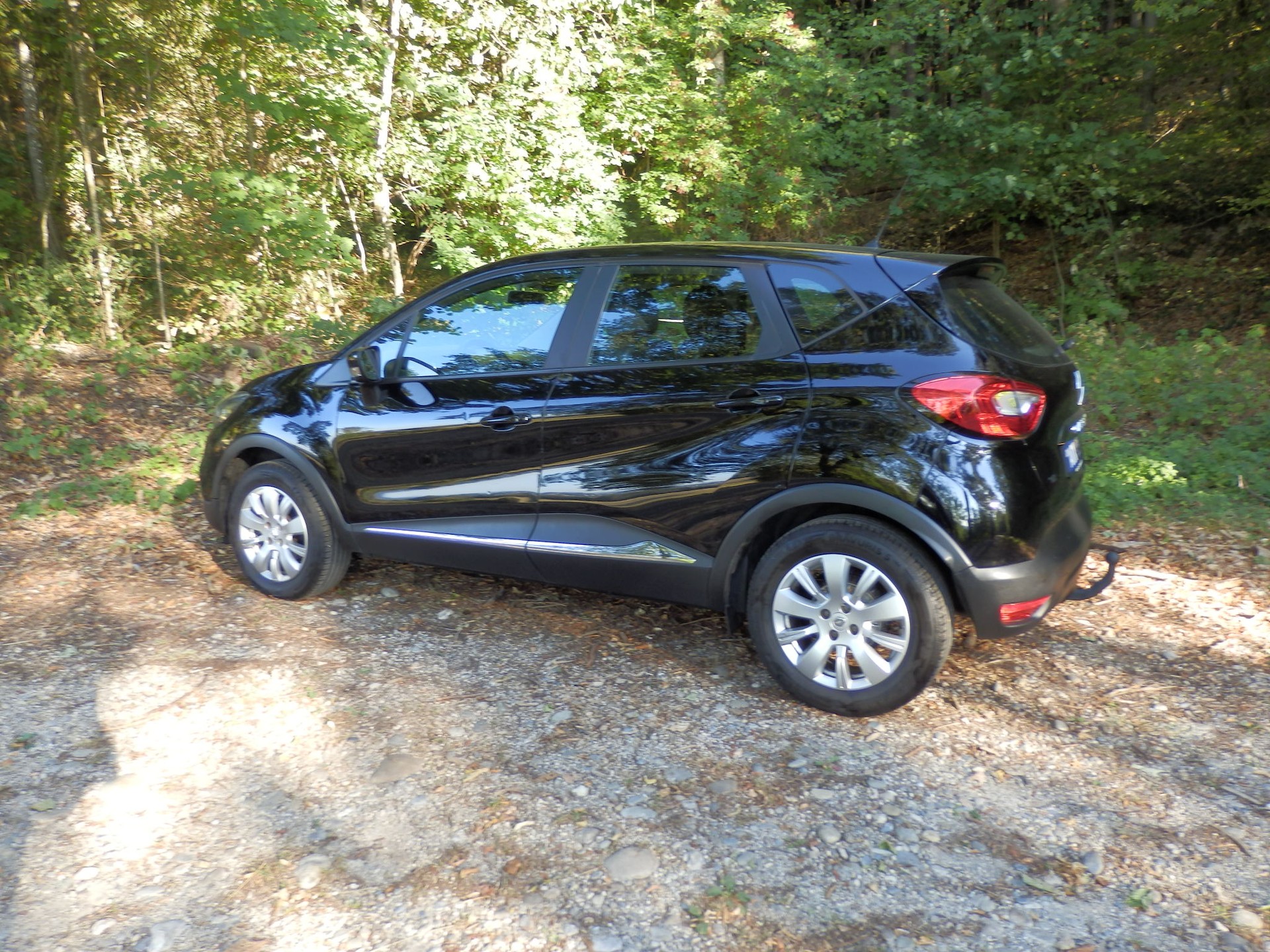 RENAULT Captur 1.2 T 16V Iconic EDC-showroom-element-1