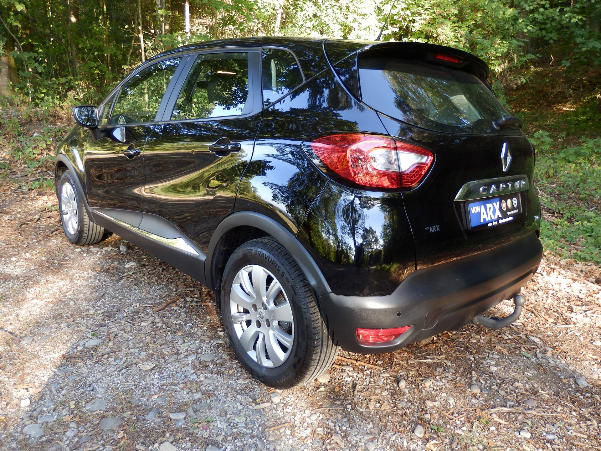 RENAULT Captur 1.2 T 16V Iconic EDC-image-10