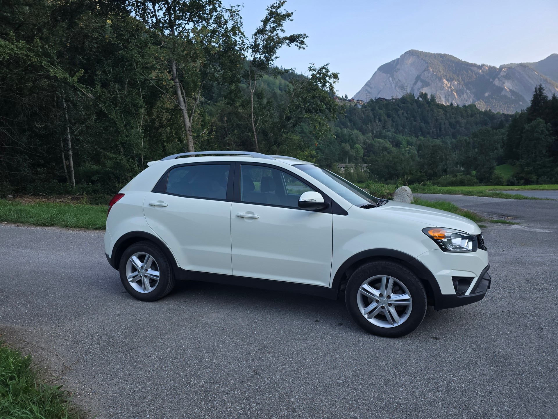 KGM-SsangYong Korando 2.0 e-XDI Quartz 4WD-showroom-element-1
