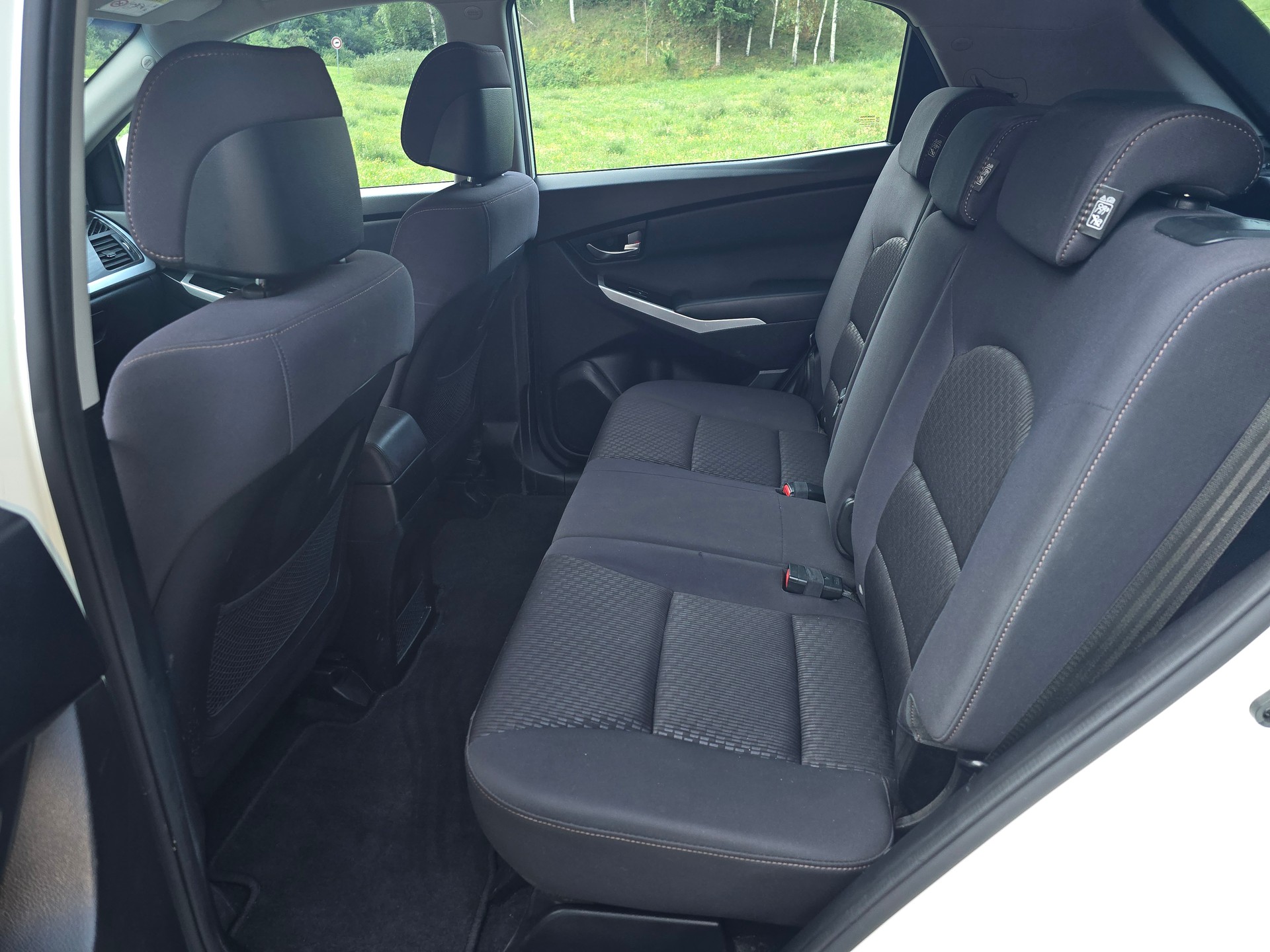 KGM-SsangYong Korando 2.0 e-XDI Quartz 4WD-image-9