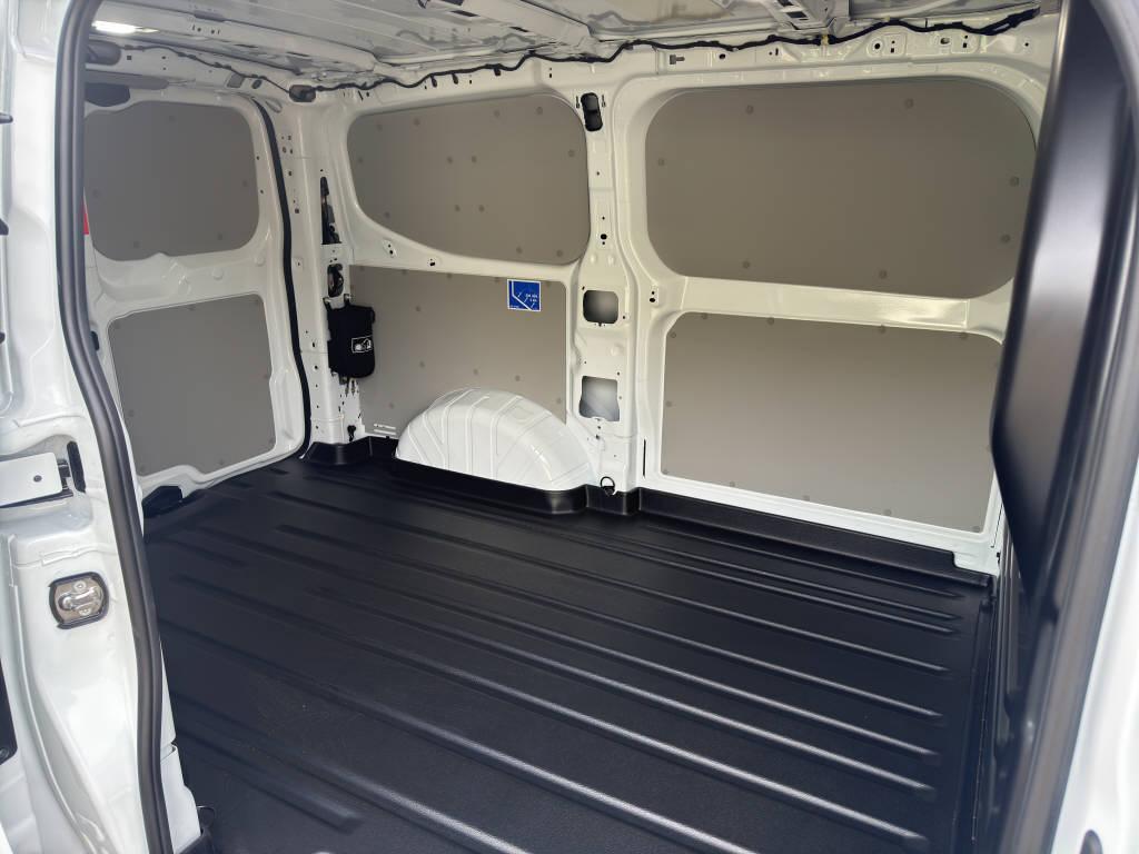 FORD E-Transit C Van 320 L1 Trend-image-9