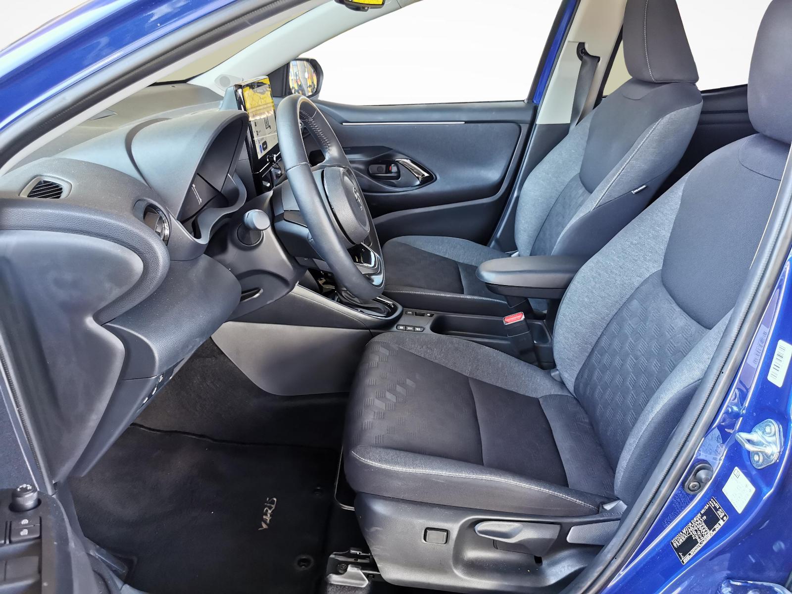 TOYOTA Yaris 1.5 VVT-i HSD Trend-showroom-element-1