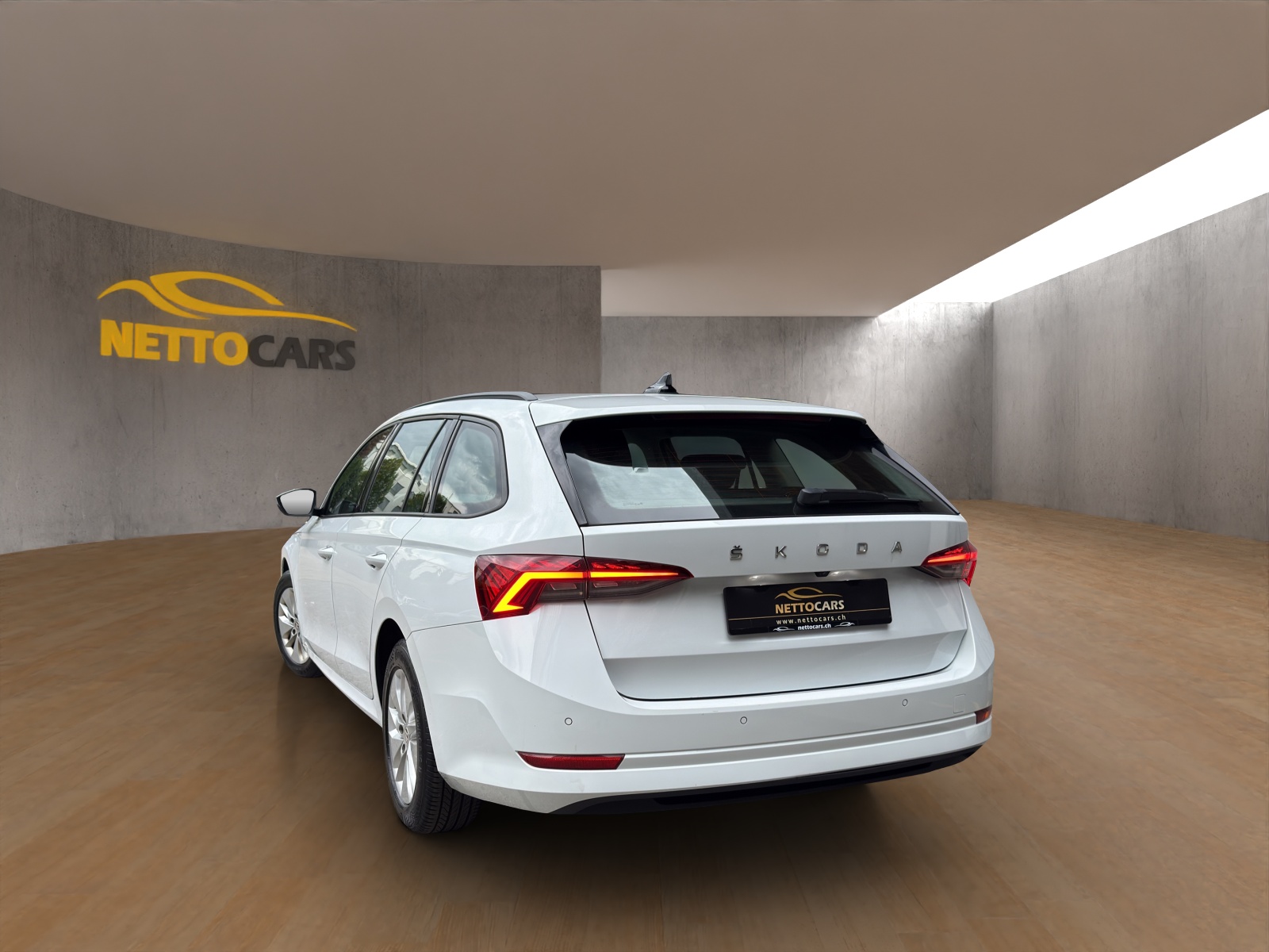 SKODA Octavia Combi 2.0 TDI DSG Ambition-showroom-element-1