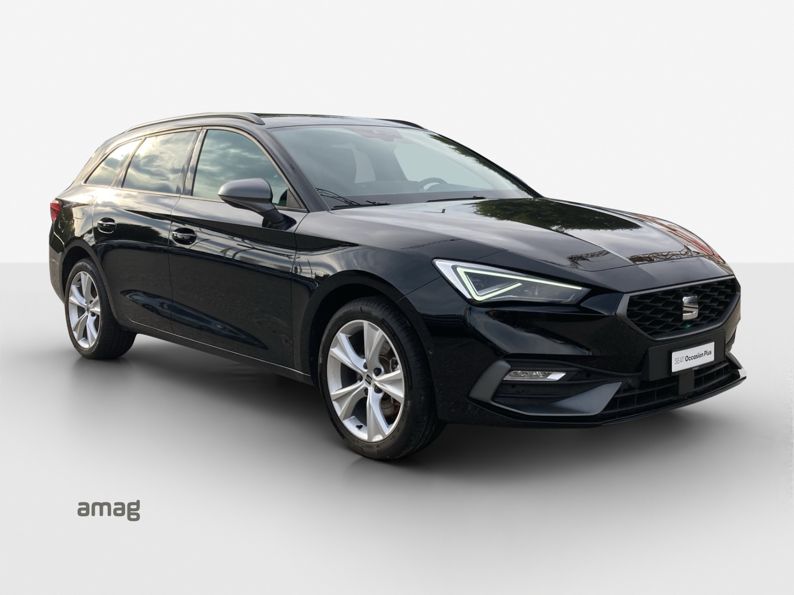 SEAT Leon ST 1.5 eHybrid pHEV DSG FR-image-5