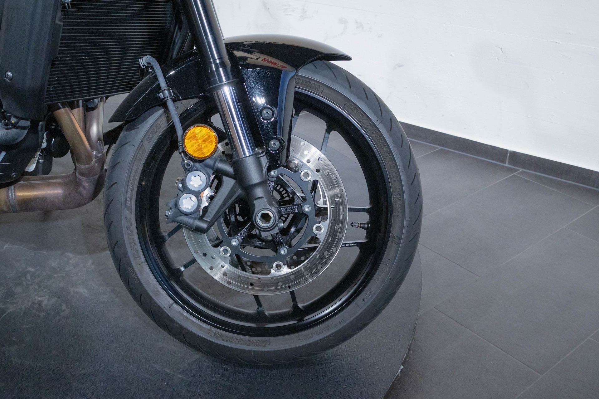 YAMAHA XSR 900-image-11