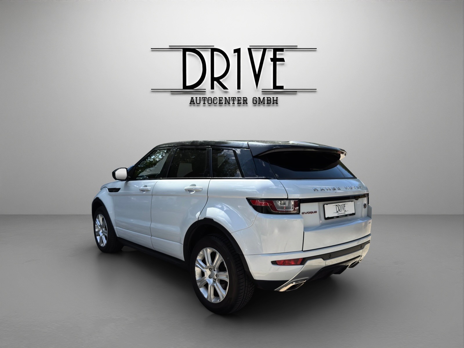 LAND ROVER Range Rover Evoque 2.0 TD4 HSE Dynamic AT9-image-6
