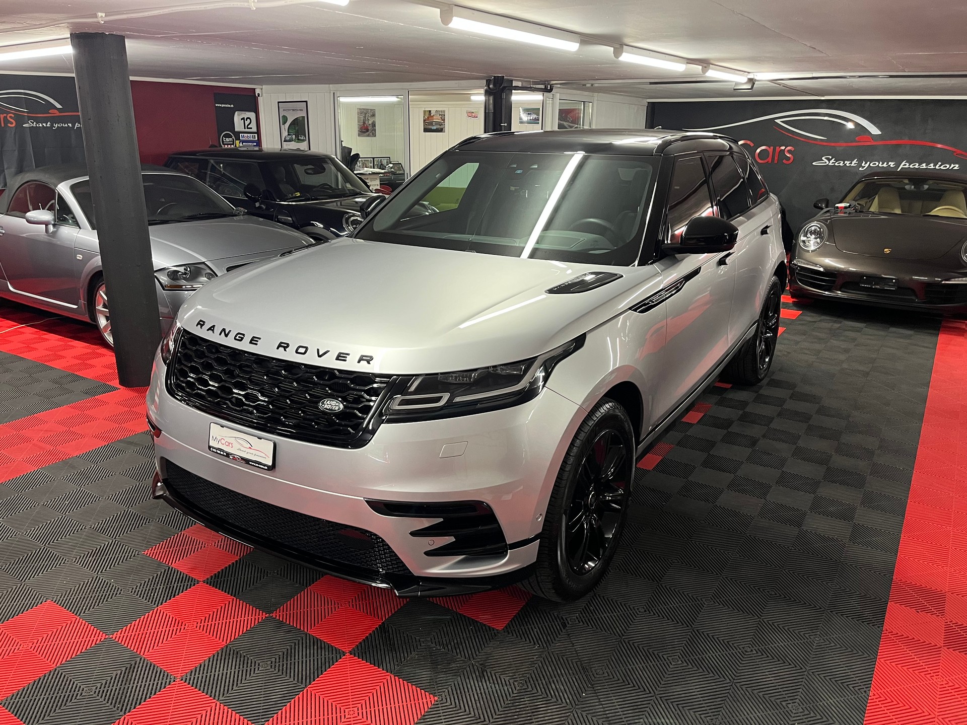LAND ROVER Range Rover Velar R-Dynamic P 250 SE Automatic-image-1