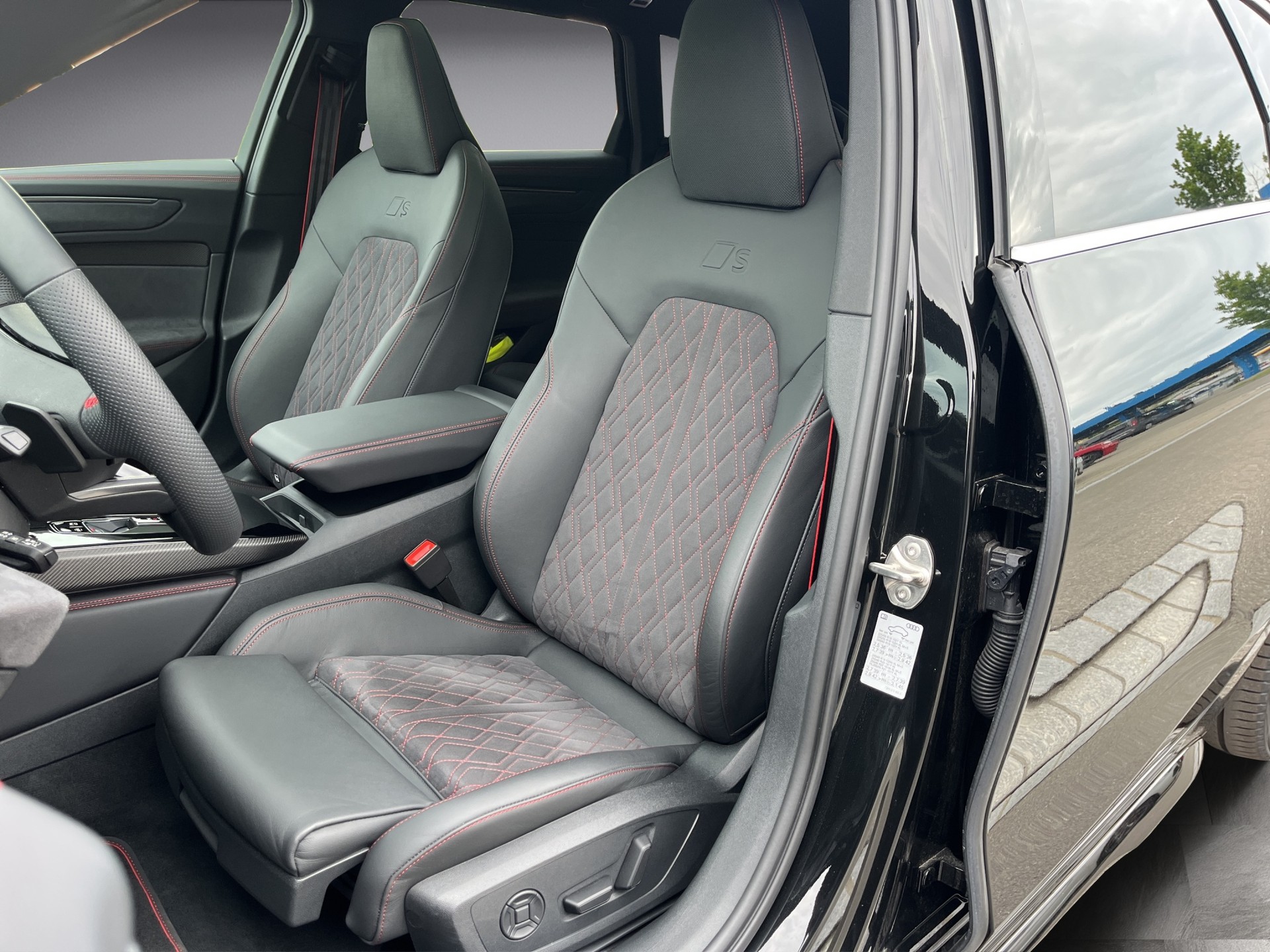 AUDI A6 Avant TFSI quattro 270 kW S tronic*New Modell*Luftfederung, Panorama-Glasdach, 21"Alu, (5-Jahre Garantie)-image-9