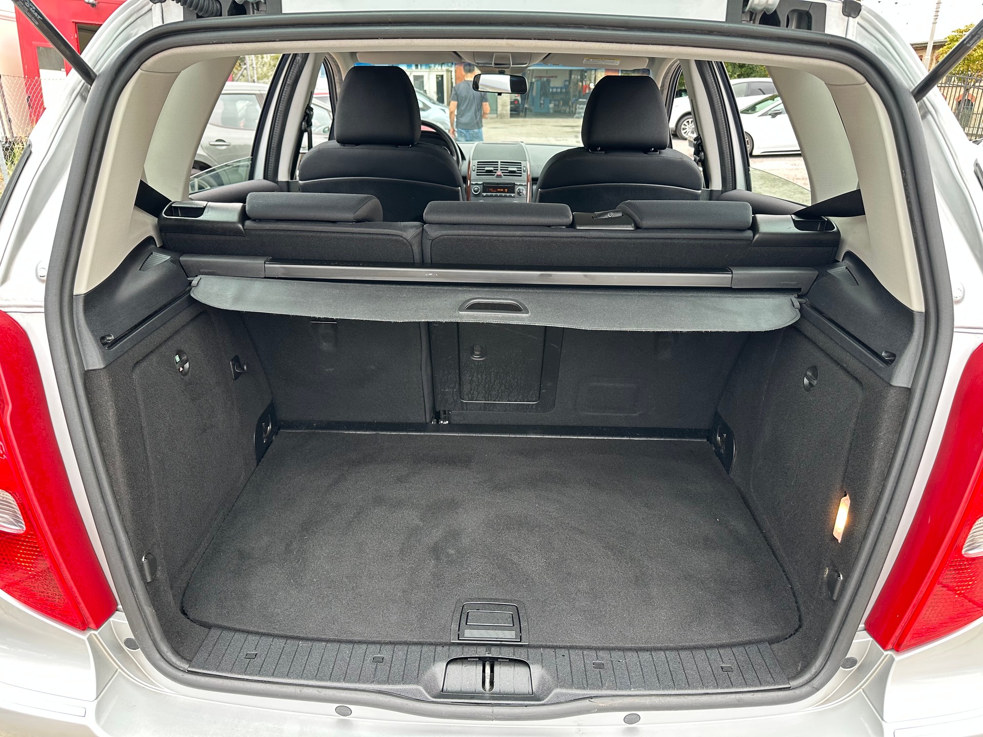 MERCEDES-BENZ A 170 Elégance *Automat*-image-28