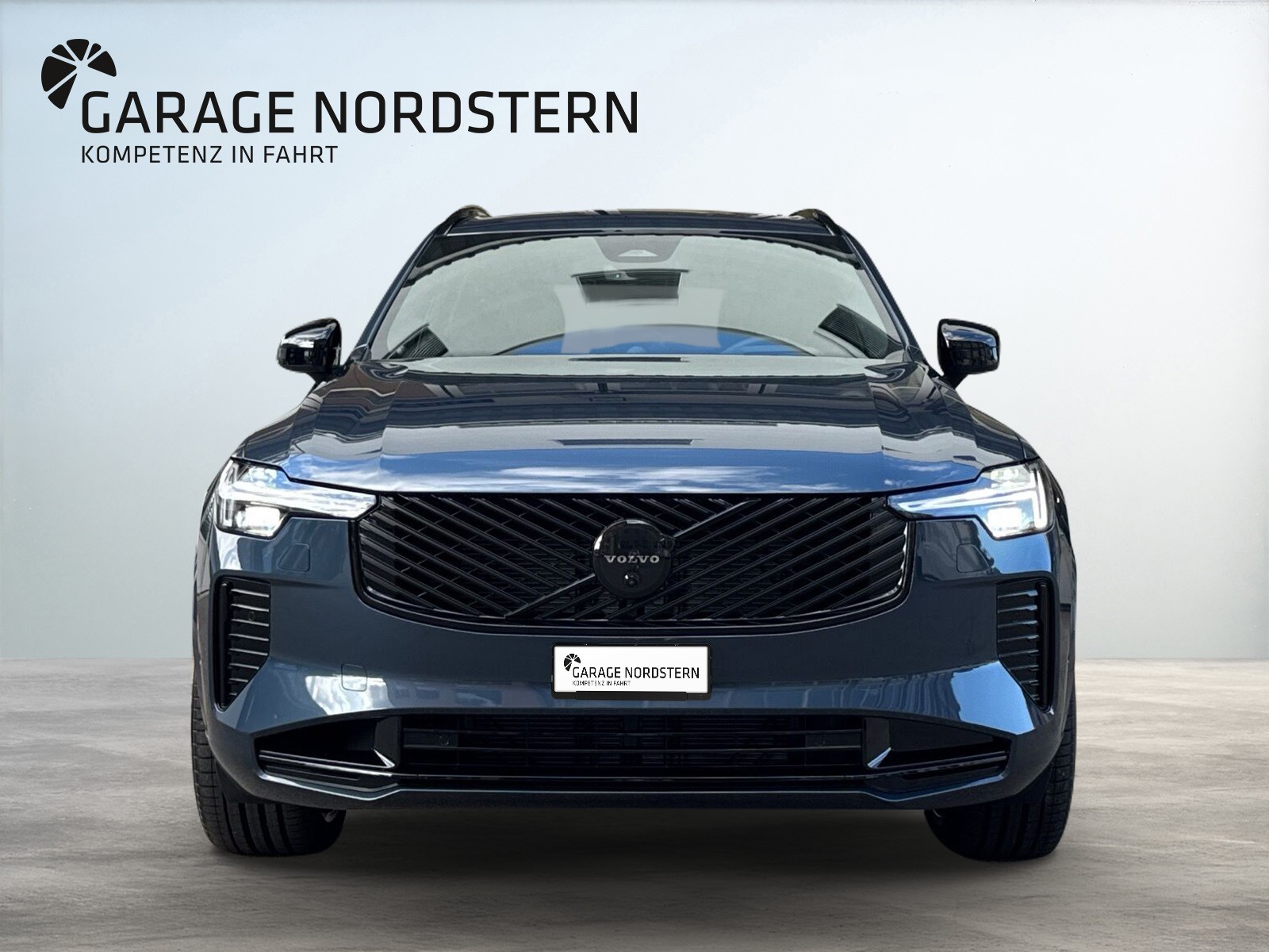 VOLVO XC90 2.0 T8 TE Black Edition eAWD-image-4