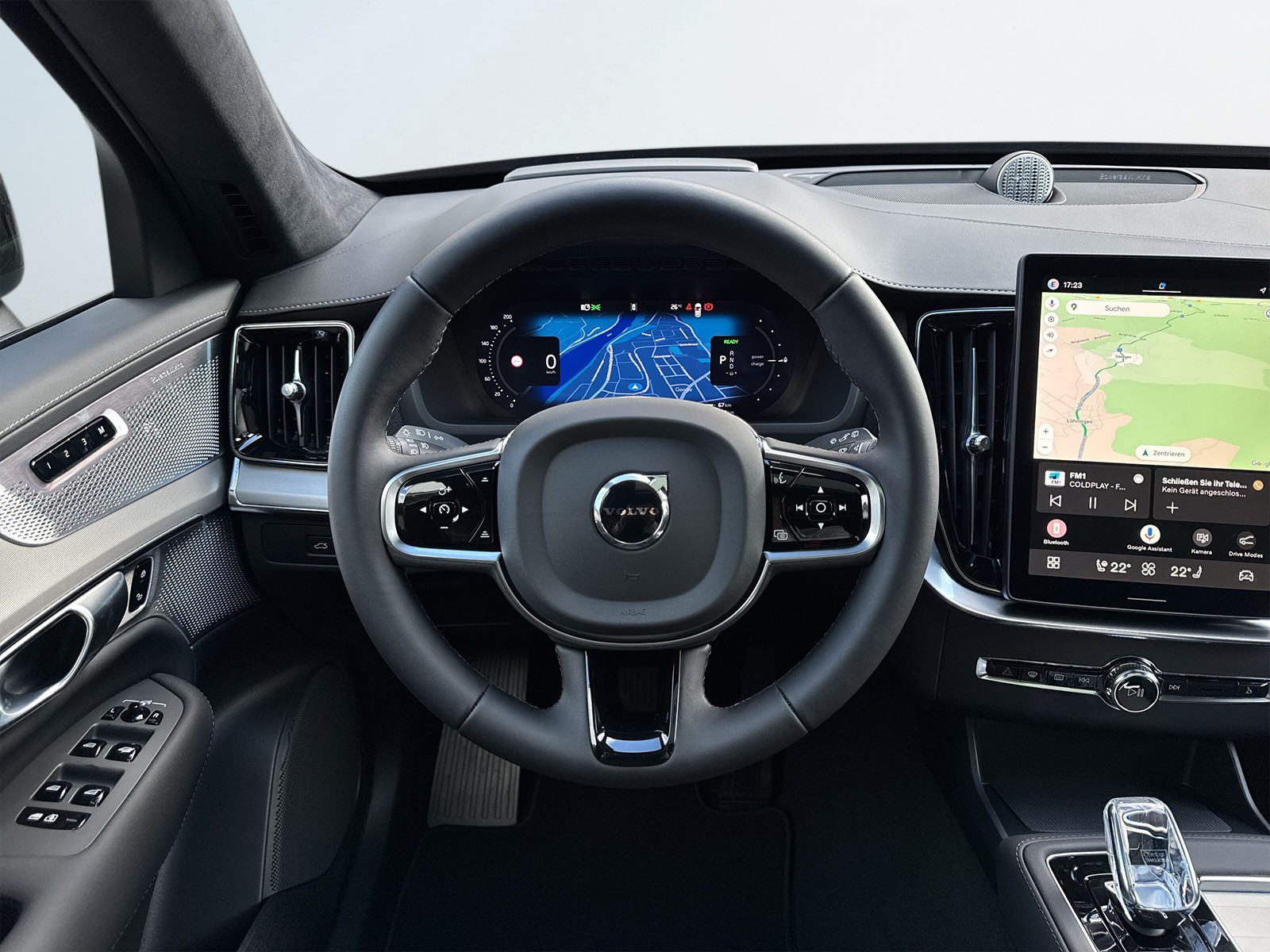 VOLVO XC90 2.0 T8 TE Black Edition eAWD-image-16