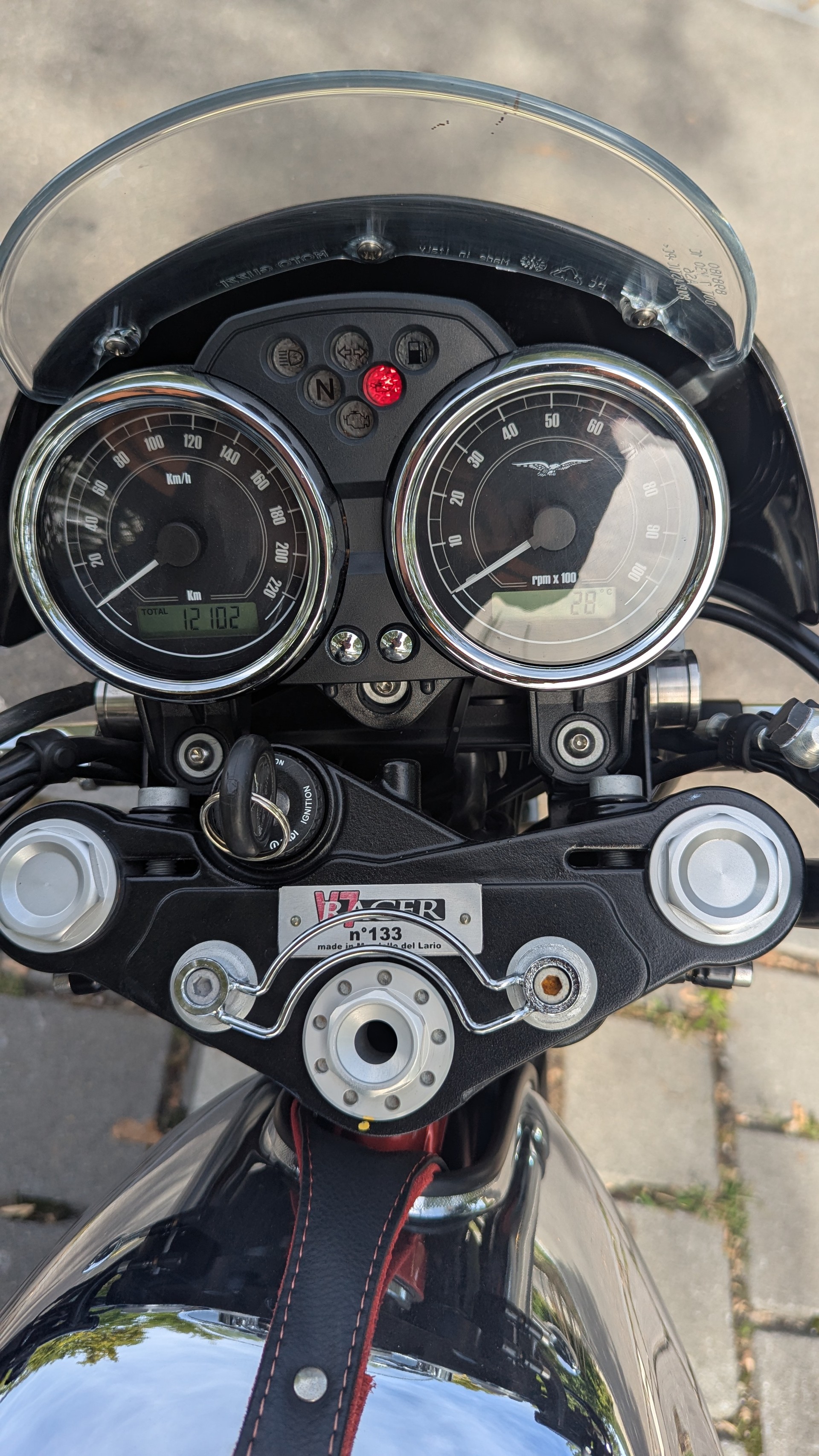 MOTO GUZZI Racer (limitierte 1st Edition)-image-5