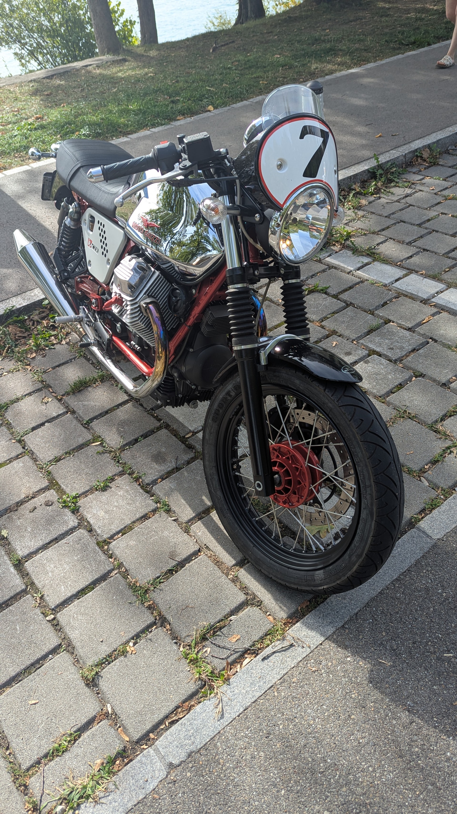 MOTO GUZZI Racer (limitierte 1st Edition)-image-1