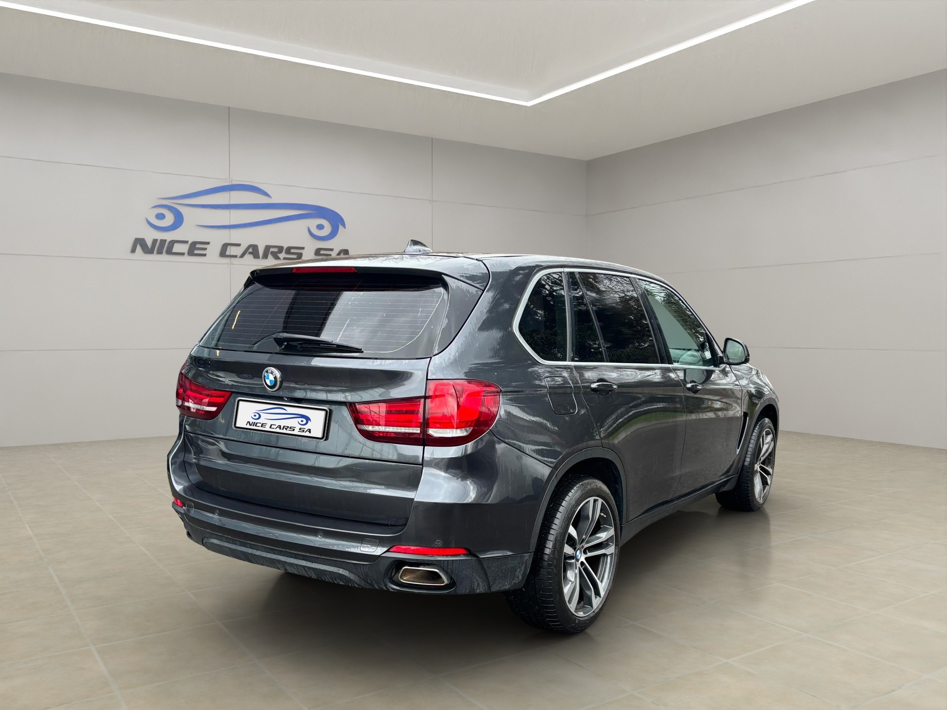 BMW X5 xDrive 40d Steptronic-image-4