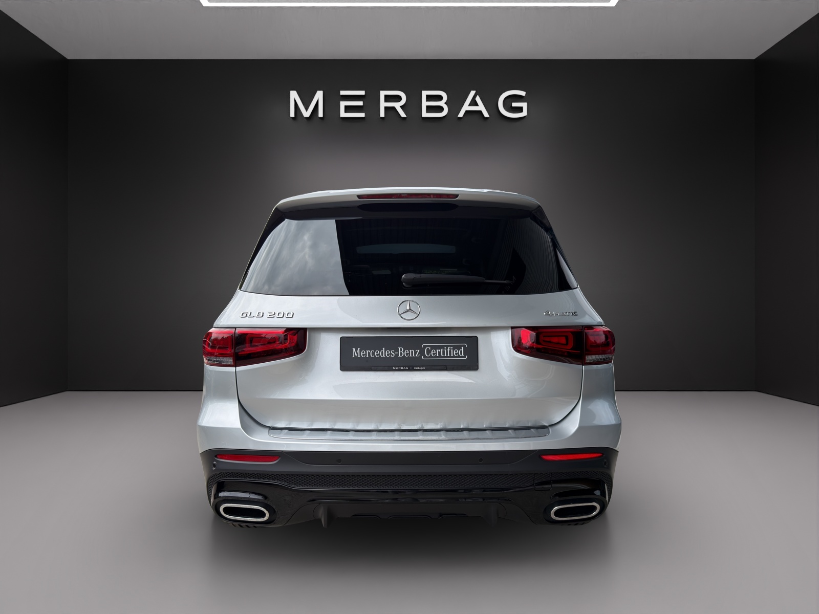 MERCEDES-BENZ GLB 200 4Matic AMG Line 8G-Tronic-image-3