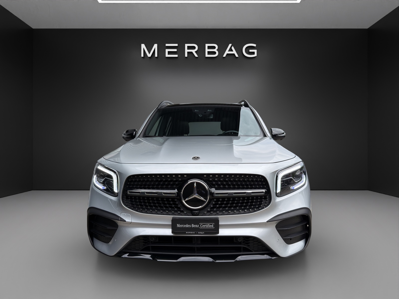 MERCEDES-BENZ GLB 200 4Matic AMG Line 8G-Tronic-image-7