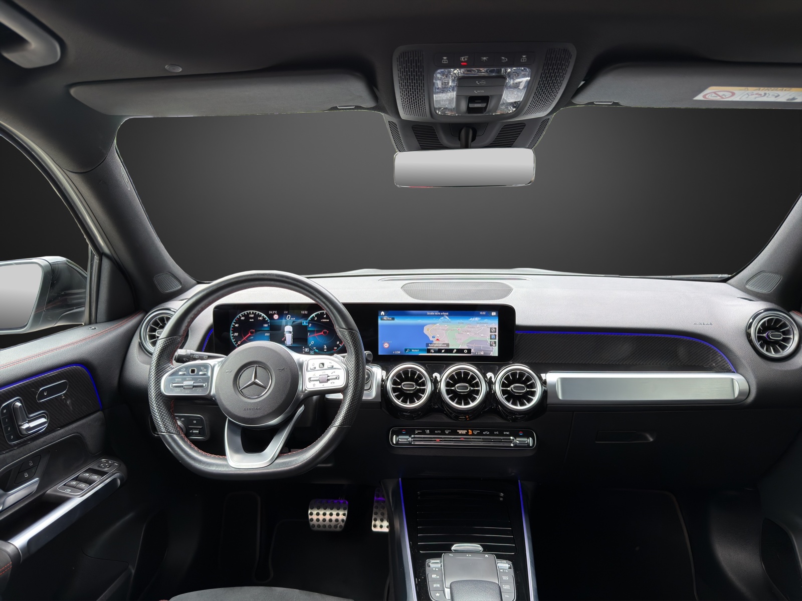 MERCEDES-BENZ GLB 200 4Matic AMG Line 8G-Tronic-image-10
