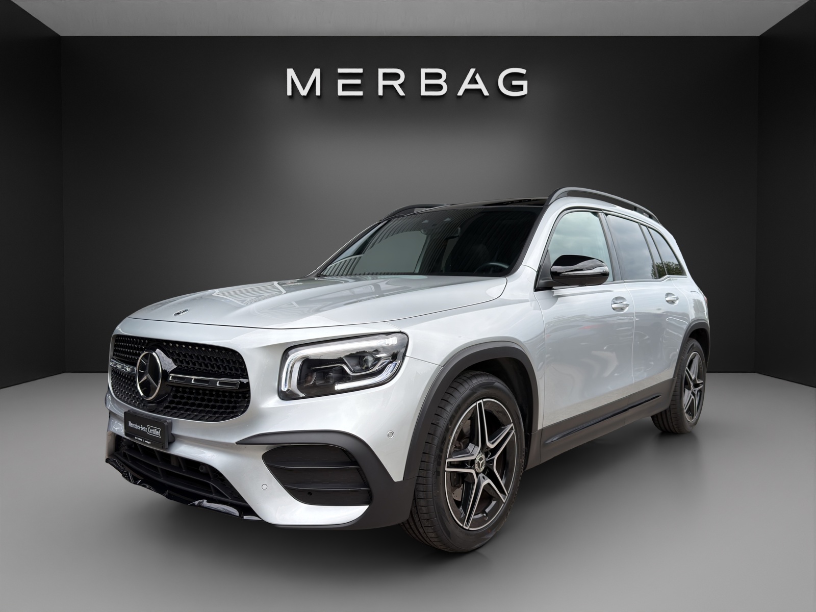MERCEDES-BENZ GLB 200 4Matic AMG Line 8G-Tronic-image-6