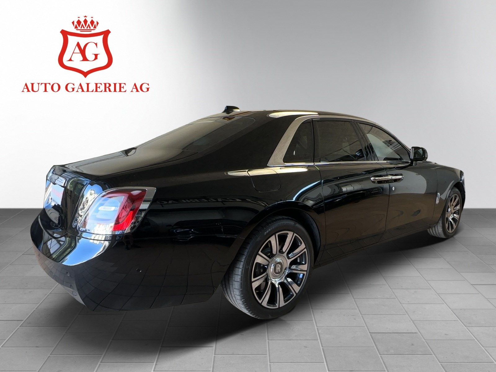 ROLLS-ROYCE Ghost II 6.75 V12-showroom-element-3