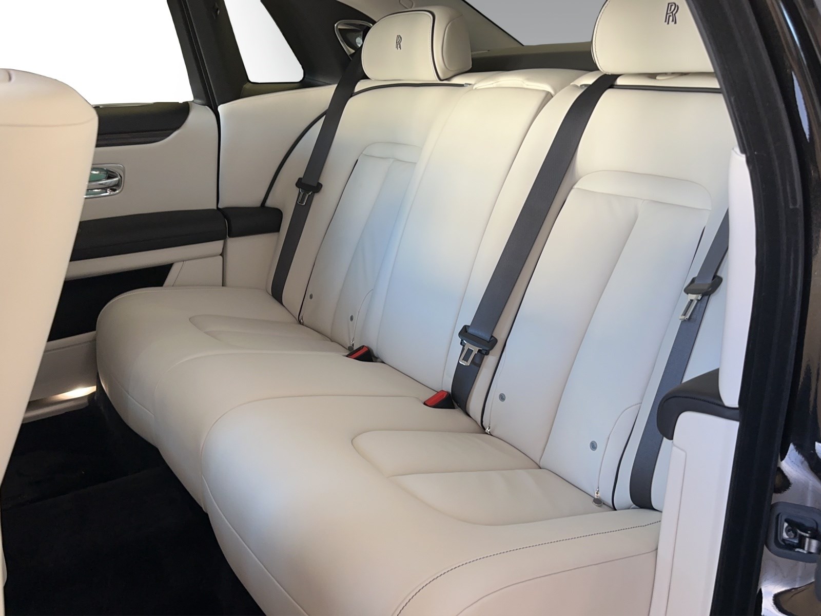 ROLLS-ROYCE Ghost II 6.75 V12-image-9