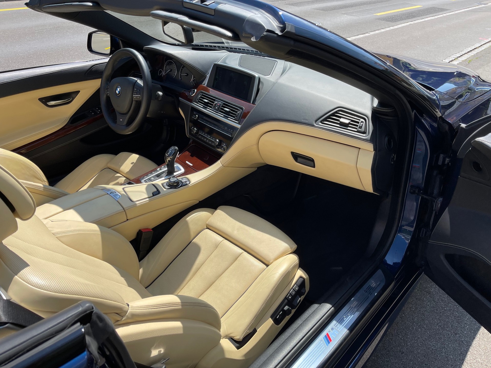 BMW 650i Cabrio xDrive-image-10
