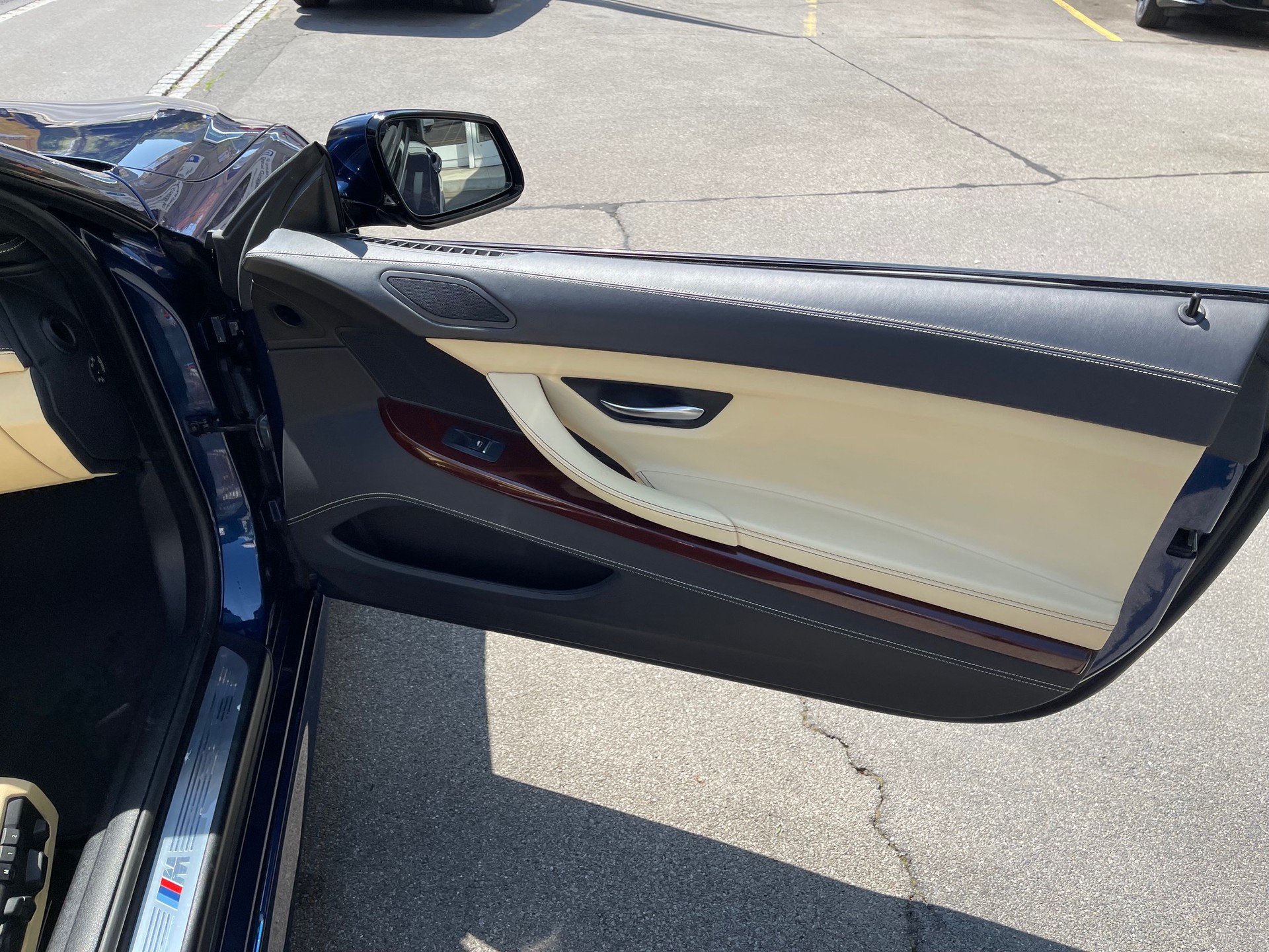 BMW 650i Cabrio xDrive-image-9