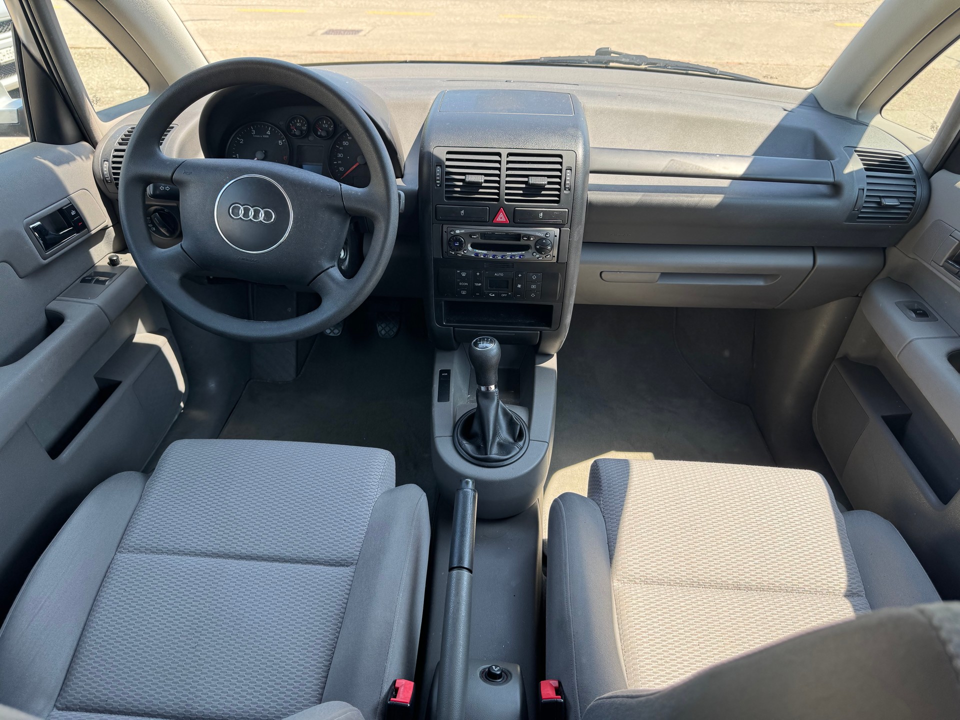 AUDI A2 1.4-image-11