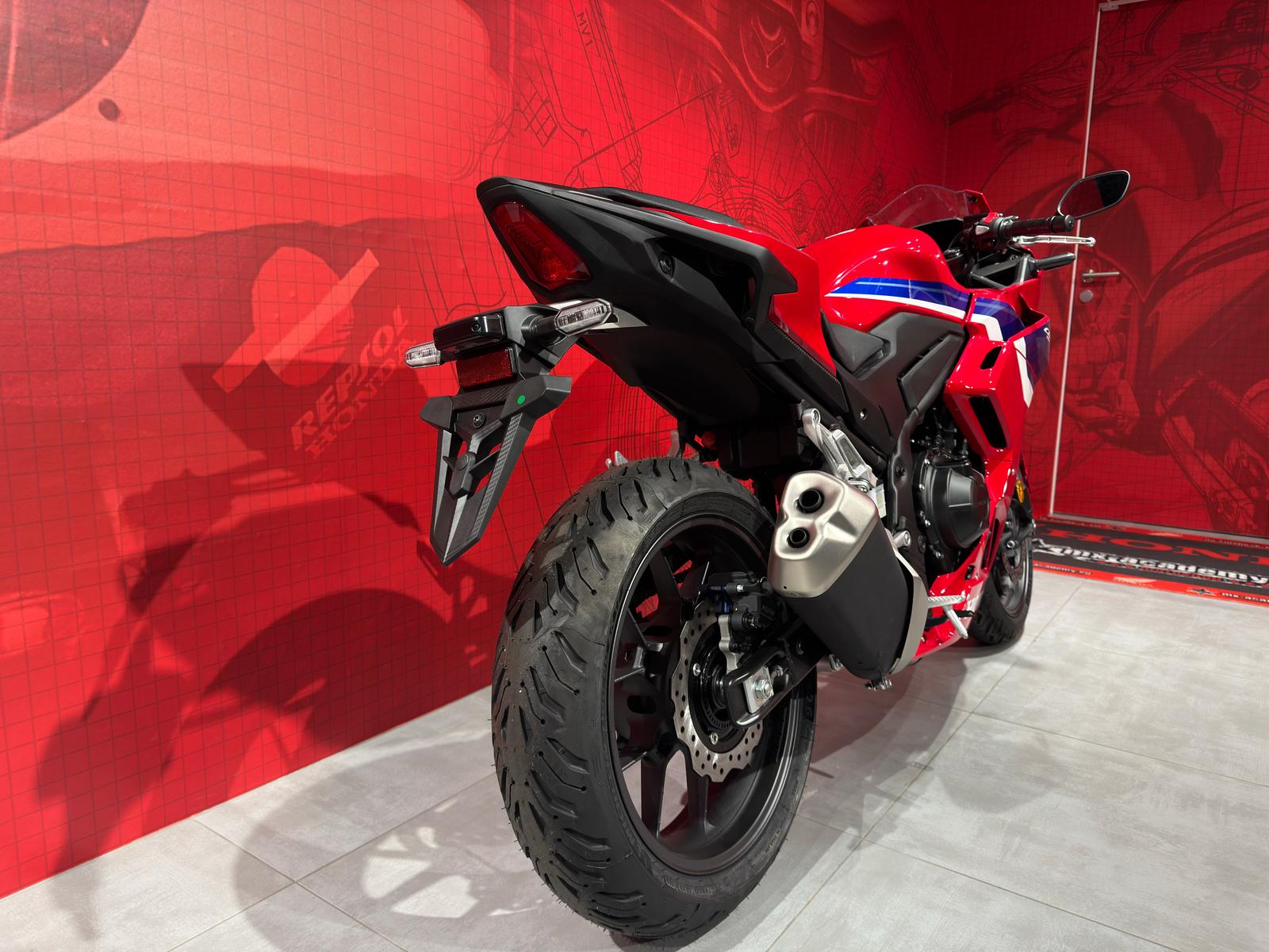HONDA CBR 500 R *Neufahrzeug*-image-8