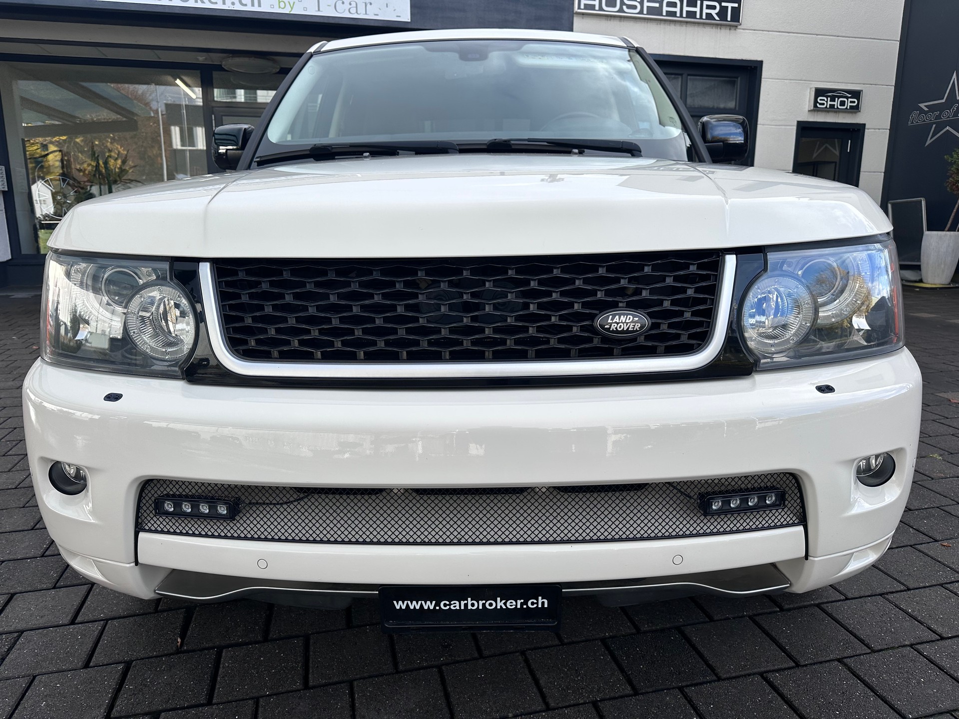 LAND ROVER Range Rover Sport 5.0 V8 SC Automatic-image-1