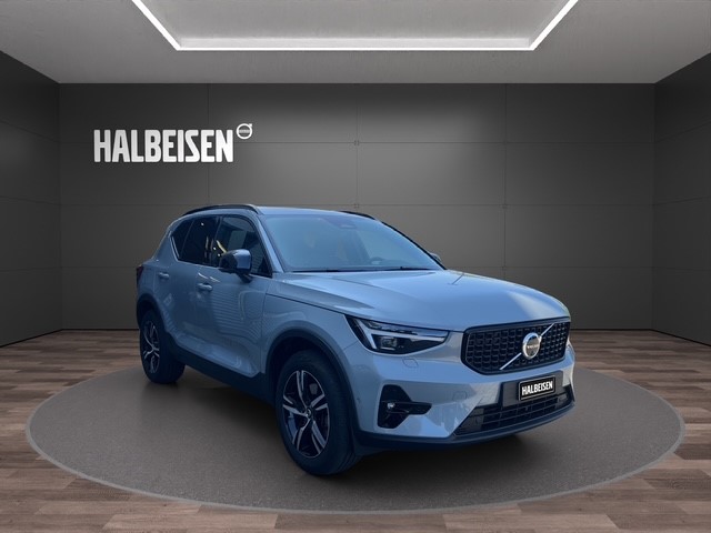 VOLVO XC40 2.0 B4 MH Plus Dark-showroom-element-2