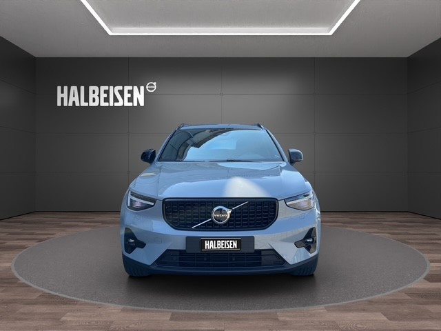 VOLVO XC40 2.0 B4 MH Plus Dark-showroom-element-1