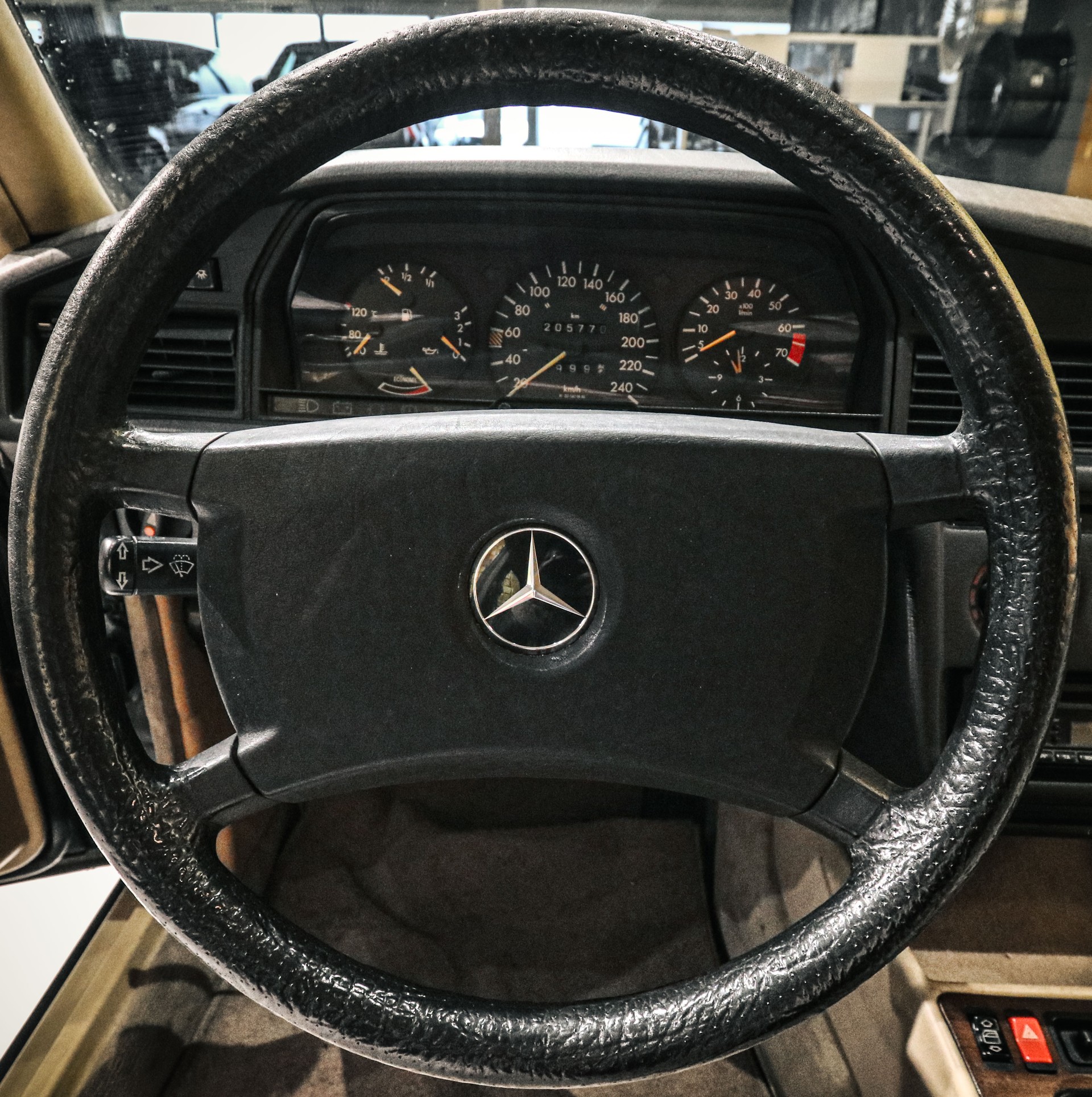 MERCEDES-BENZ 190 E 2.6-image-11