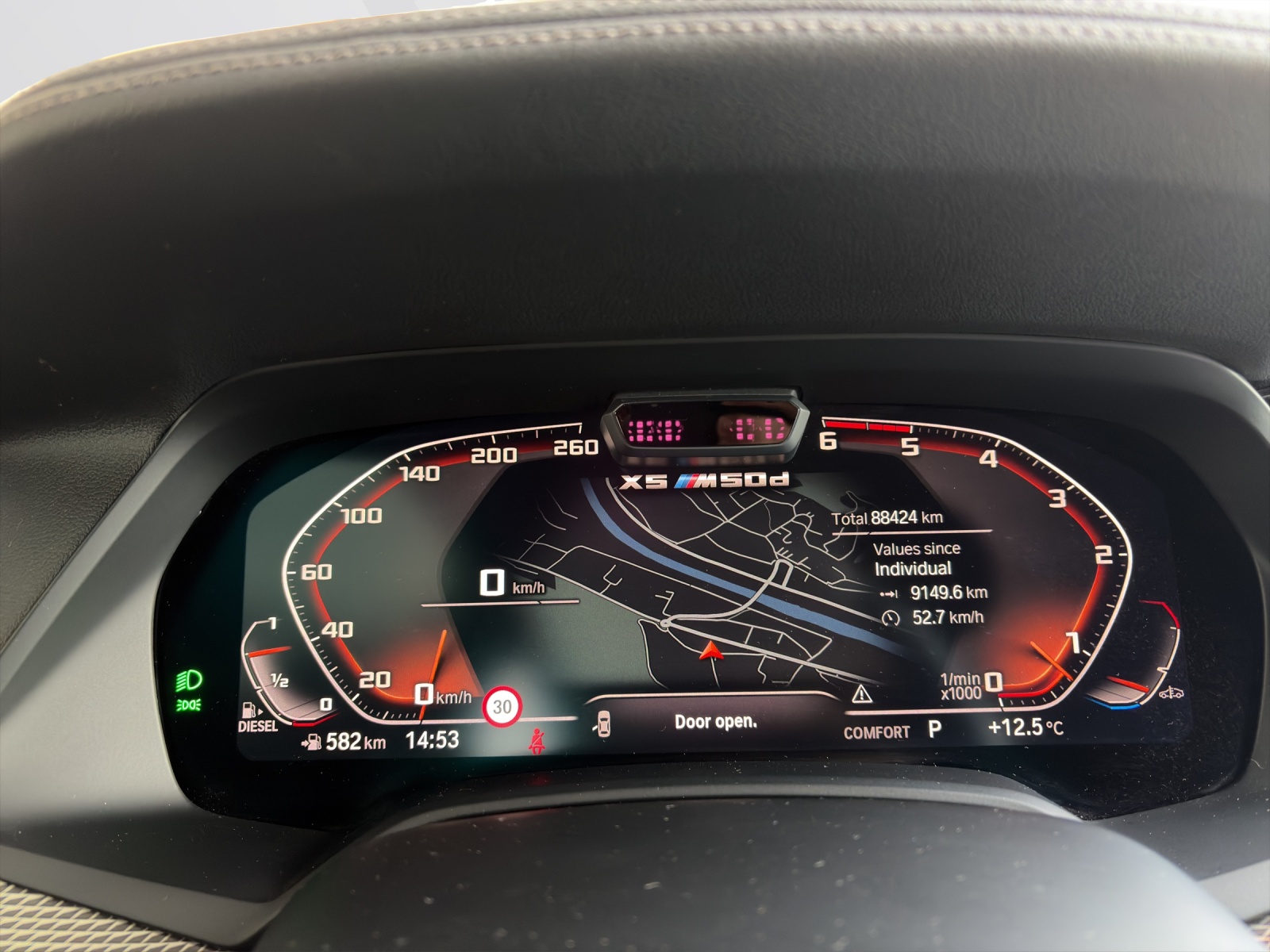 BMW X5 M50d xDrive-image-11