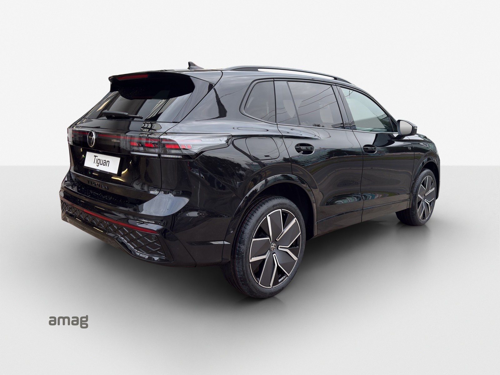 VW Tiguan 2.0 TSI DSG R-Line 4Motion-image-4