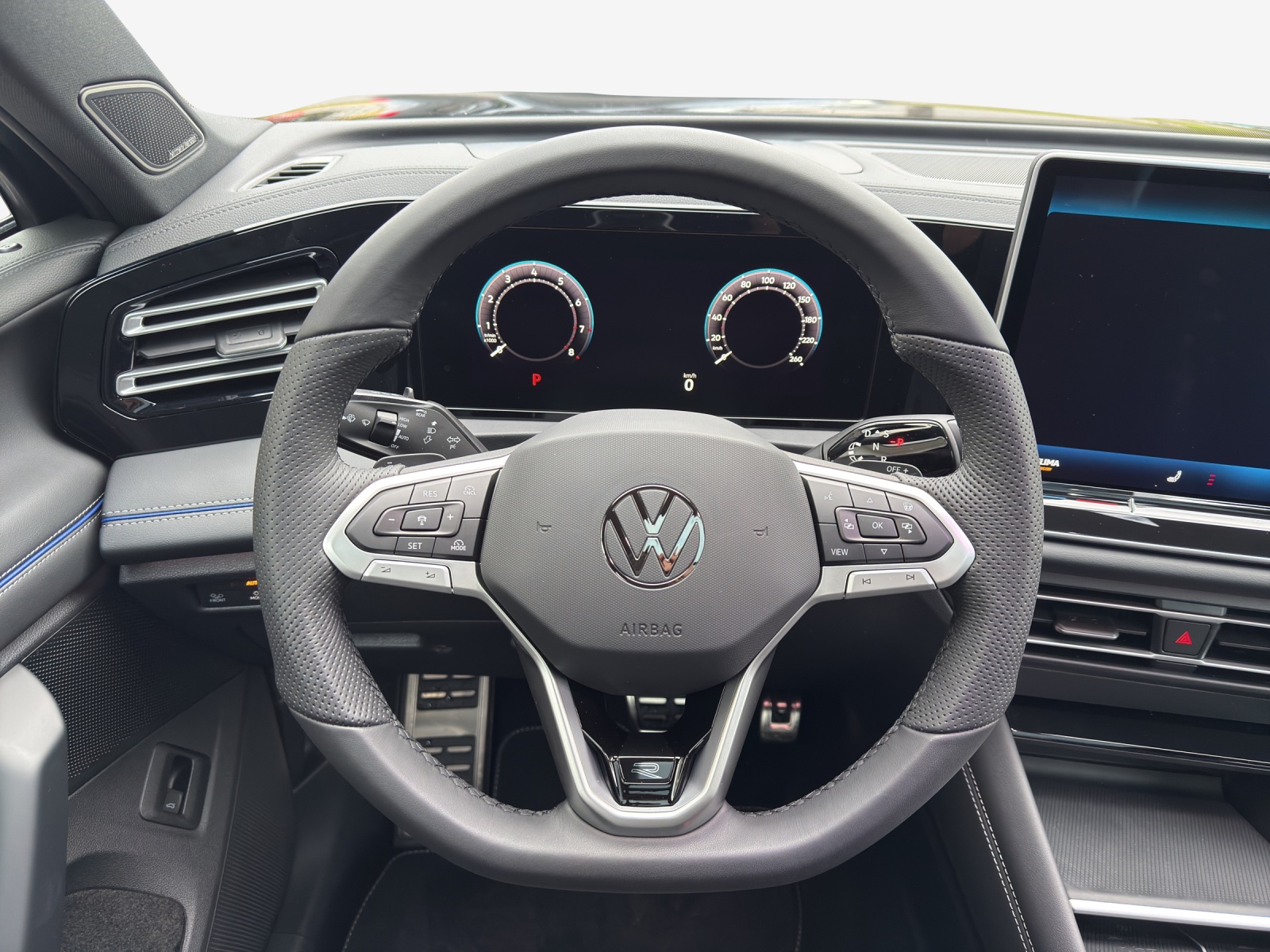 VW Tiguan 2.0 TSI DSG R-Line 4Motion-image-9