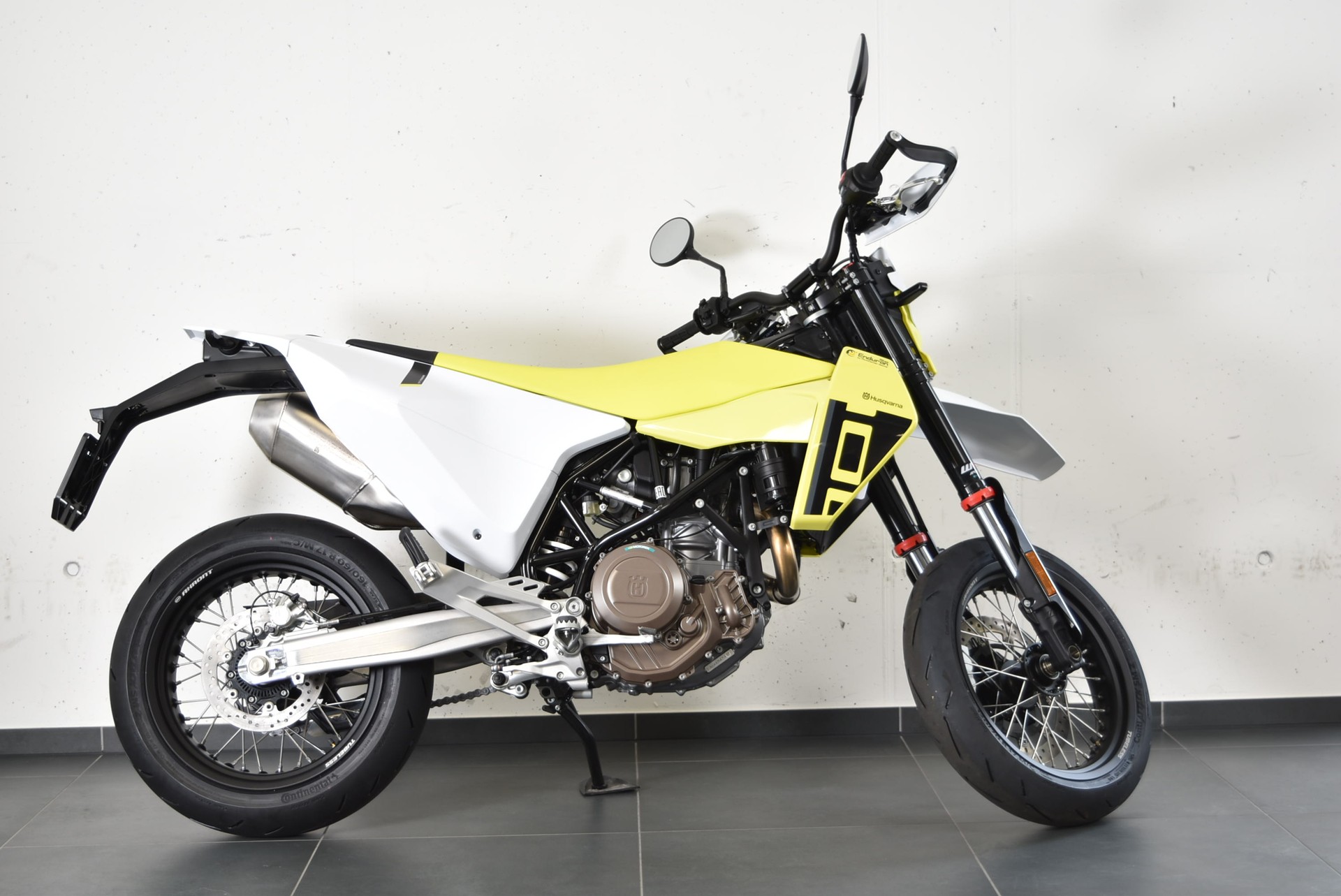 HUSQVARNA 701 Supermoto-image-3