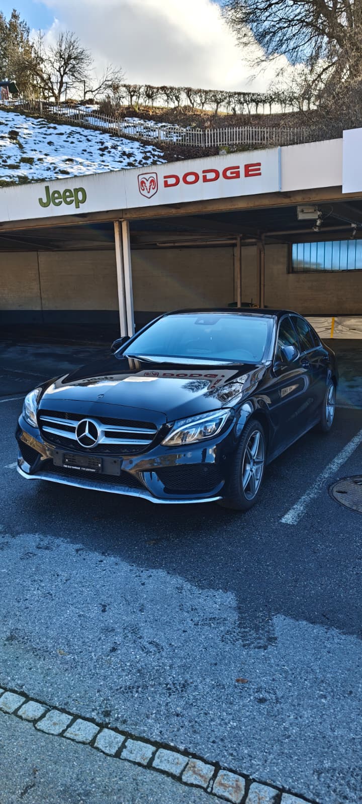 MERCEDES-BENZ C200