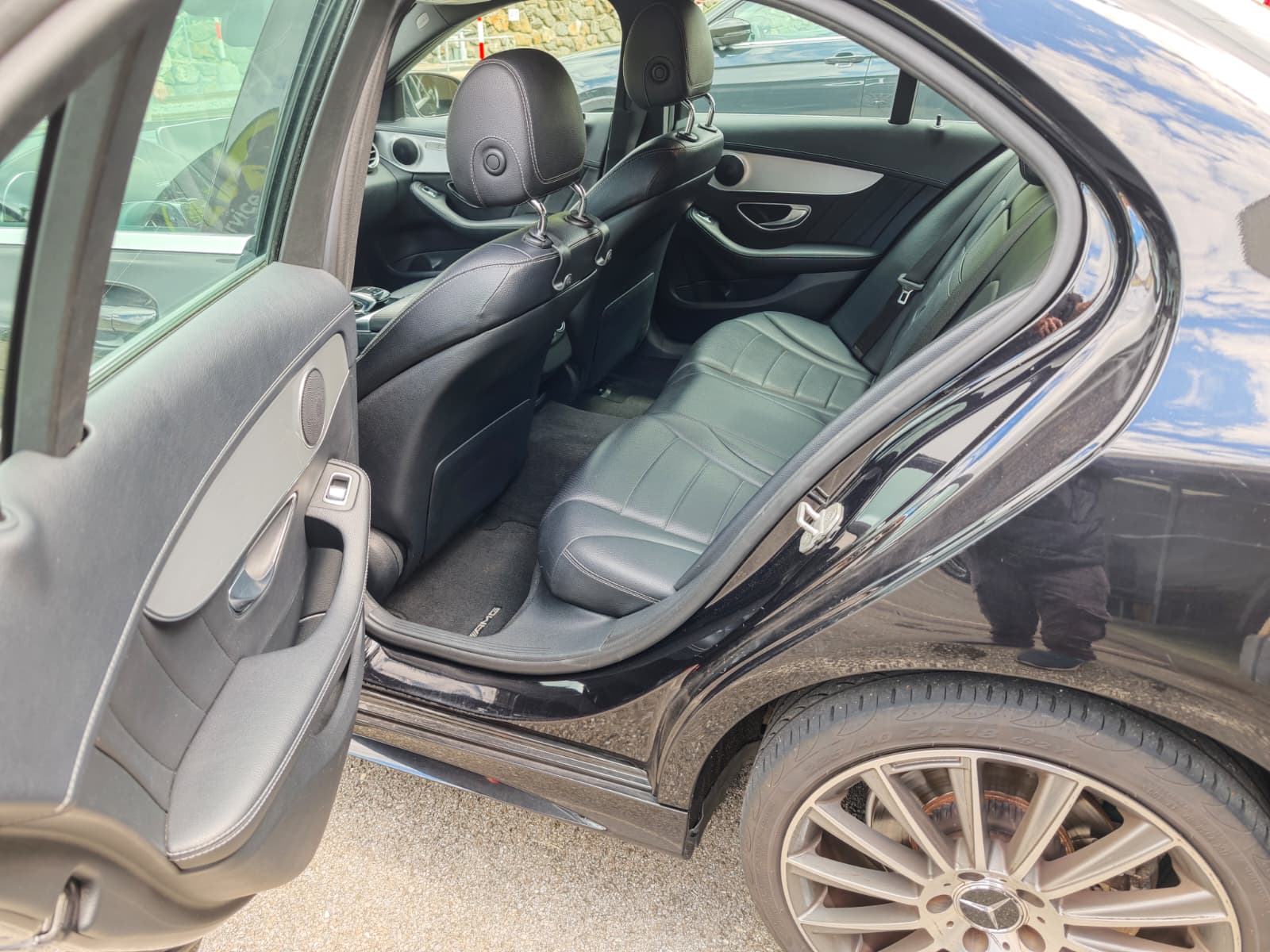 MERCEDES-BENZ C200-image-8