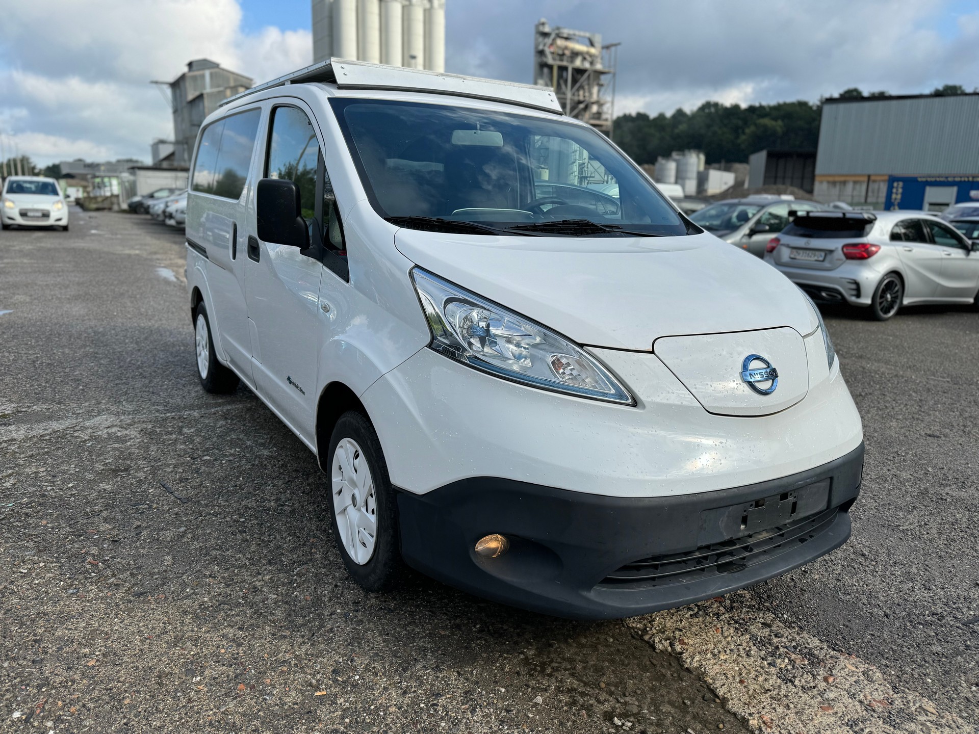 NISSAN NV200-image-2